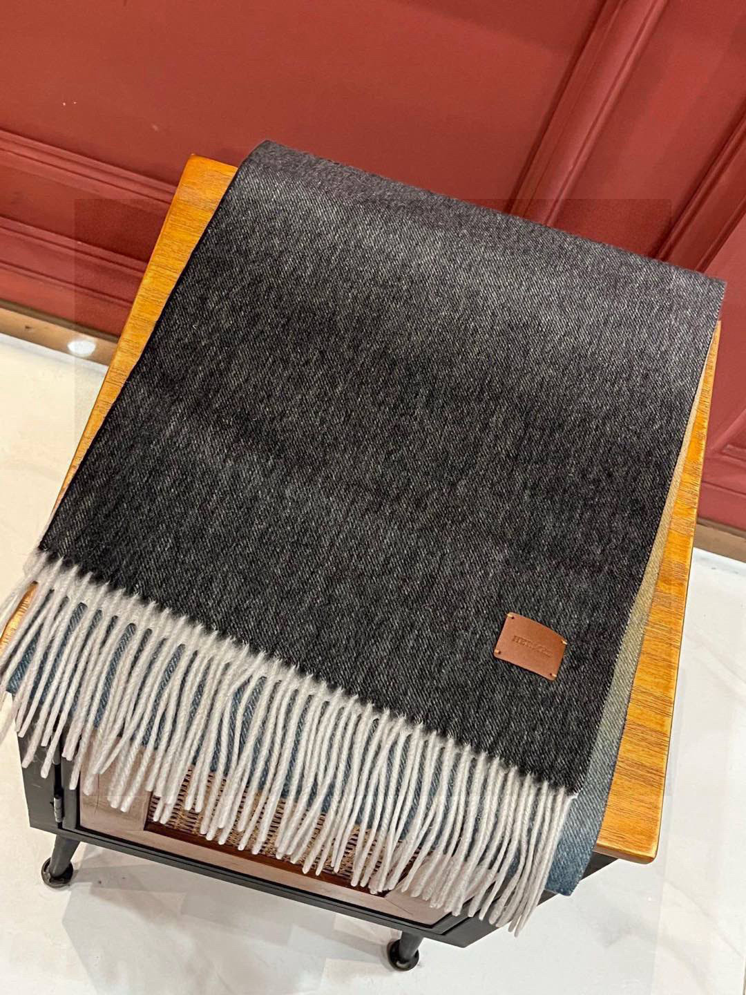  ✨✨太美了😍 爱马仕 情侣款 美到要尖叫😱专柜最新款🎊英伦欧美范儿「多色渐变」又是一款即时尚又实用的大