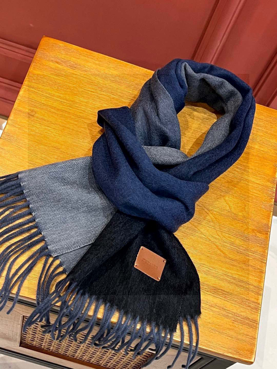  ✨✨太美了😍 爱马仕 情侣款 美到要尖叫😱专柜最新款🎊英伦欧美范儿「多色渐变」又是一款即时尚又实用的大