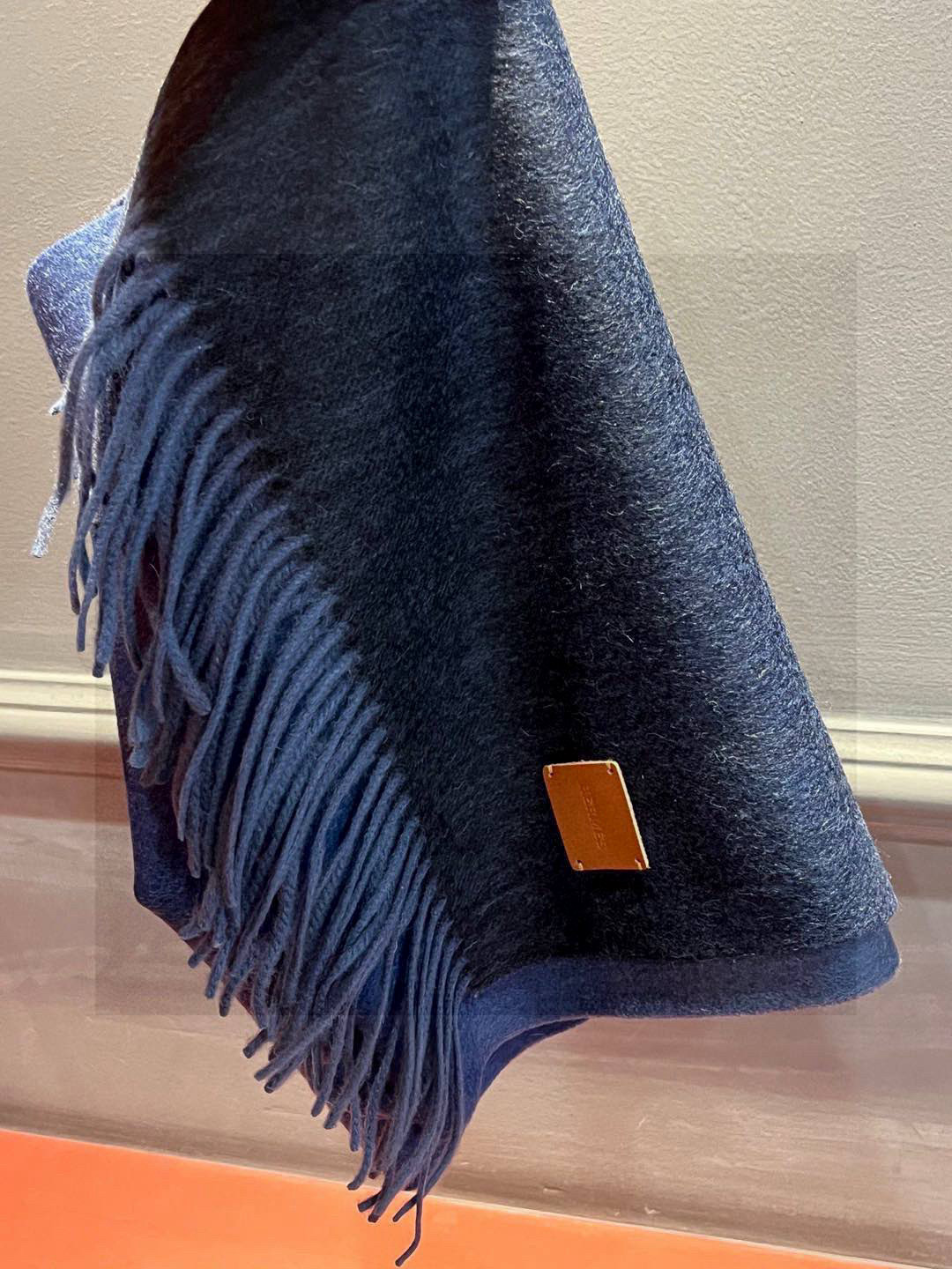  ✨✨太美了😍 爱马仕 情侣款 美到要尖叫😱专柜最新款🎊英伦欧美范儿「多色渐变」又是一款即时尚又实用的大