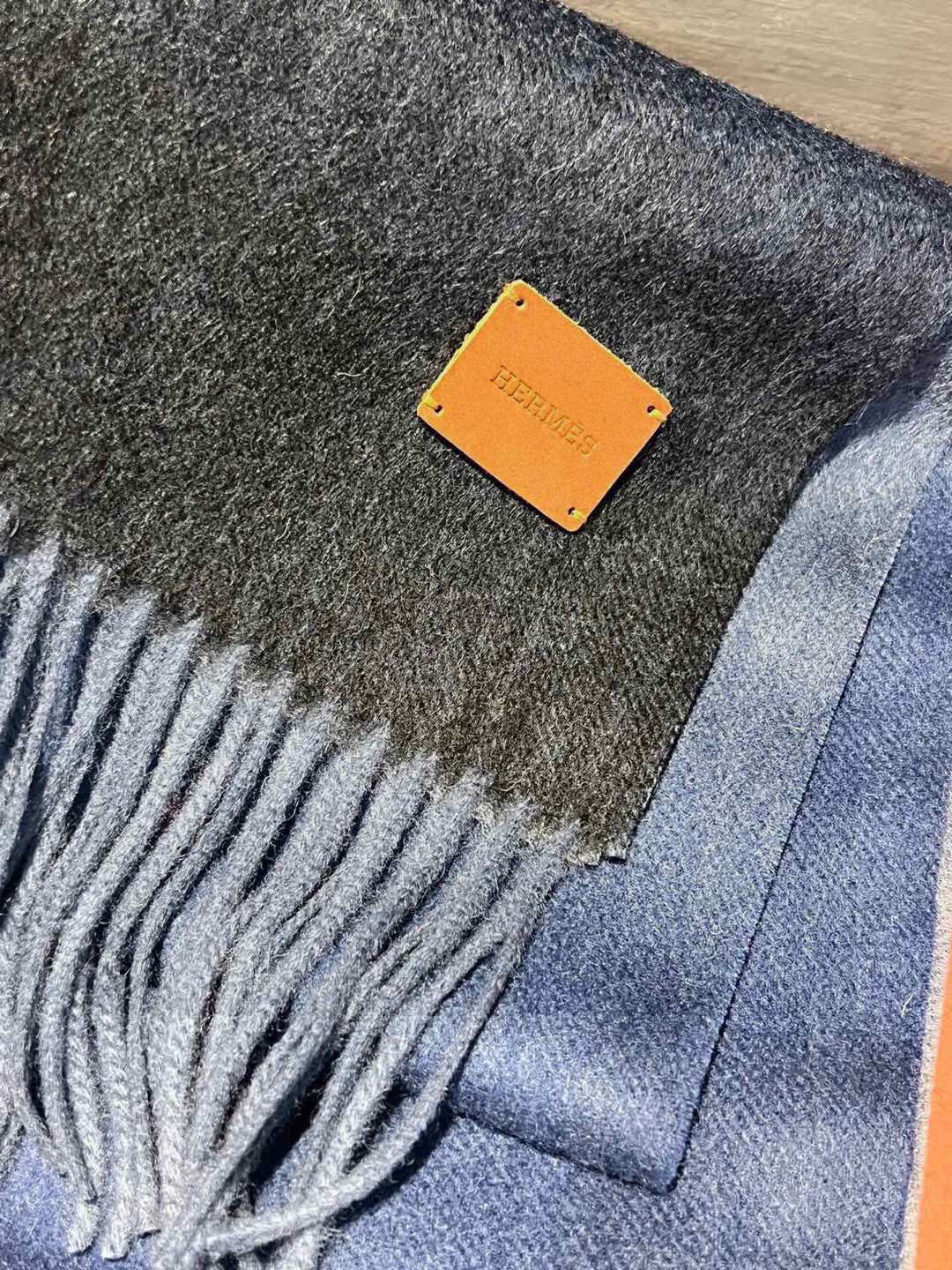  ✨✨太美了😍 爱马仕 情侣款 美到要尖叫😱专柜最新款🎊英伦欧美范儿「多色渐变」又是一款即时尚又实用的大