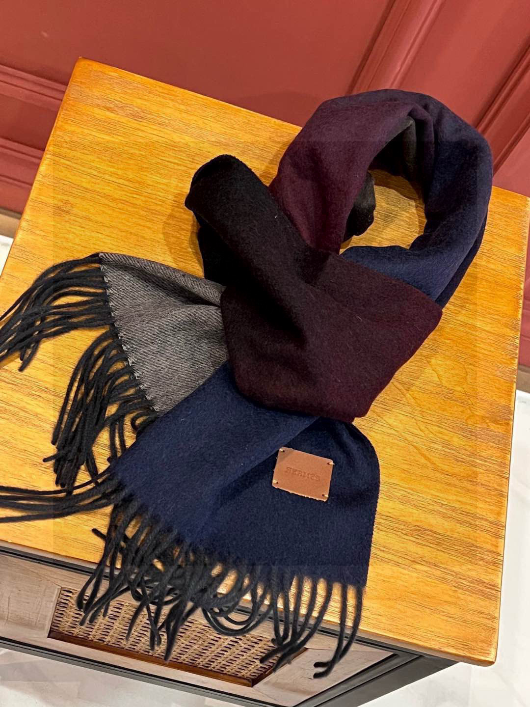  ✨✨太美了😍 爱马仕 情侣款 美到要尖叫😱专柜最新款🎊英伦欧美范儿「多色渐变」又是一款即时尚又实用的大