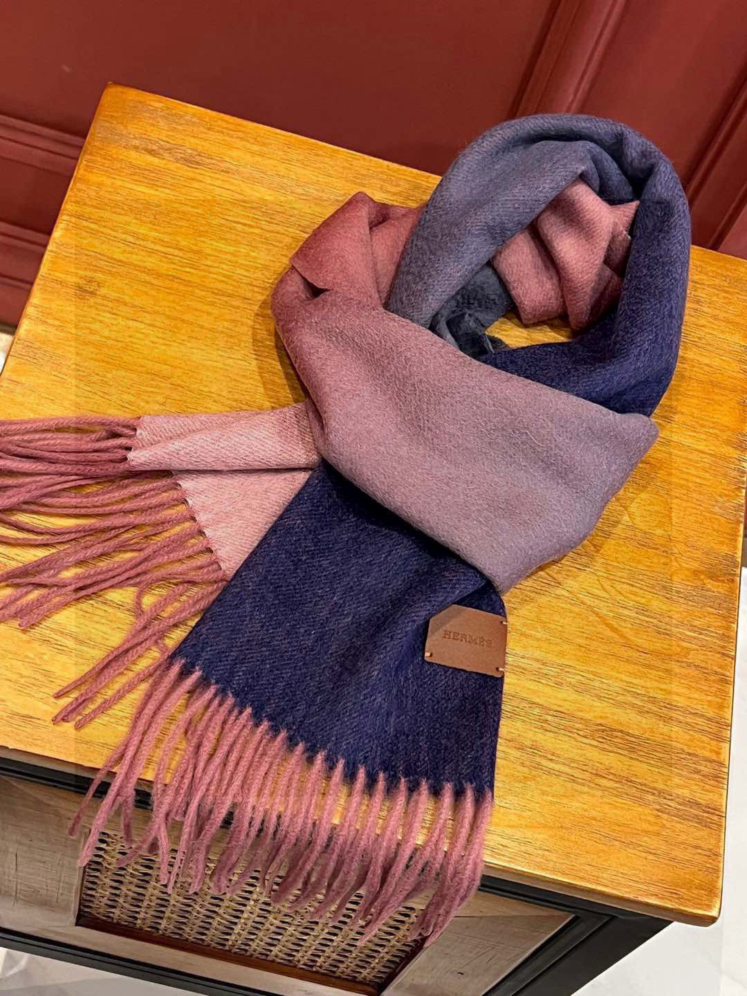  ✨✨太美了😍 爱马仕 情侣款 美到要尖叫😱专柜最新款🎊英伦欧美范儿「多色渐变」又是一款即时尚又实用的大