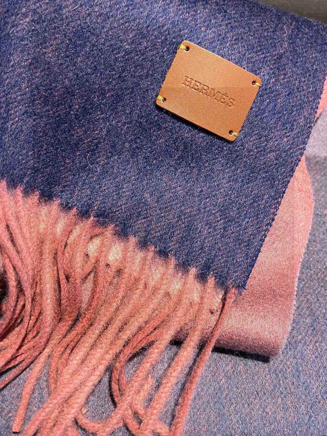  ✨✨太美了😍 爱马仕 情侣款 美到要尖叫😱专柜最新款🎊英伦欧美范儿「多色渐变」又是一款即时尚又实用的大