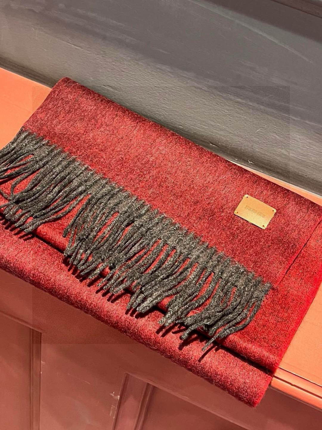  ✨✨太美了😍 爱马仕 情侣款 美到要尖叫😱专柜最新款🎊英伦欧美范儿「多色渐变」又是一款即时尚又实用的大