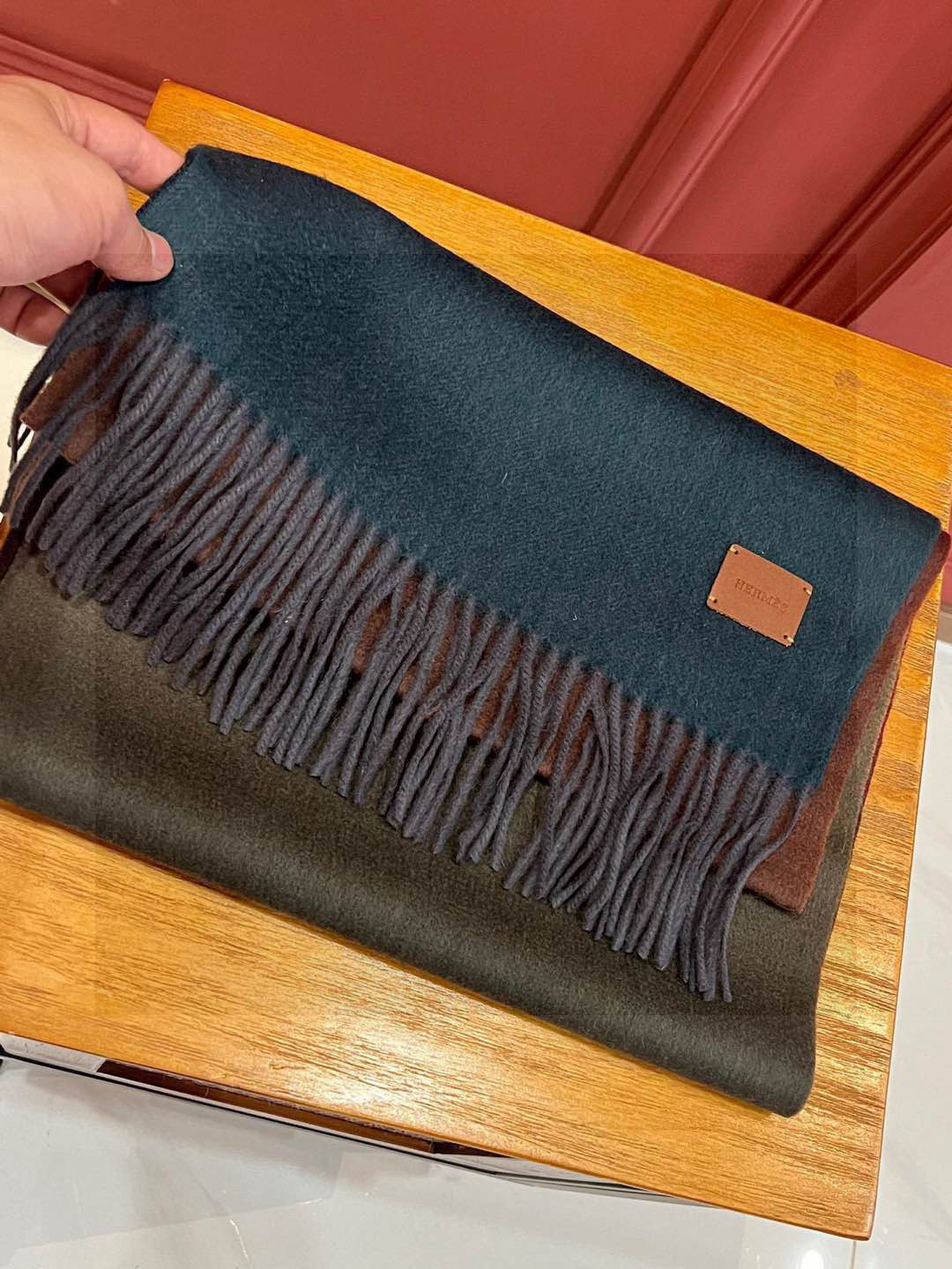  ✨✨太美了😍 爱马仕 情侣款 美到要尖叫😱专柜最新款🎊英伦欧美范儿「多色渐变」又是一款即时尚又实用的大