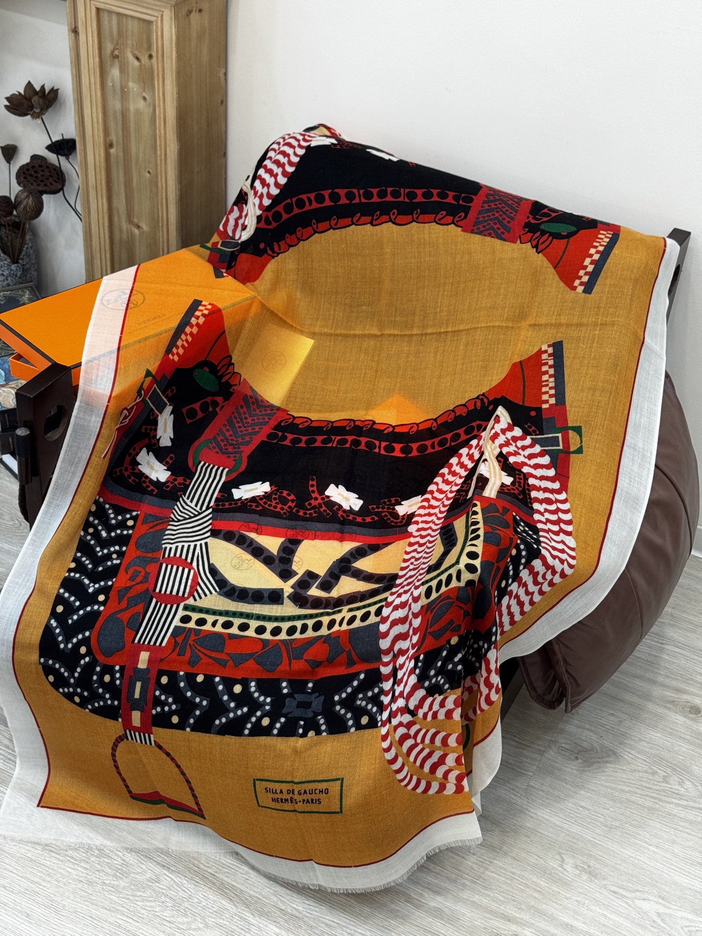  专柜同步 Hermes家买了都说好看【马鞍羊绒长巾】‼️推荐💕顶级工艺超值‼️爱马仕专柜爆款🎁🎁羊绒长