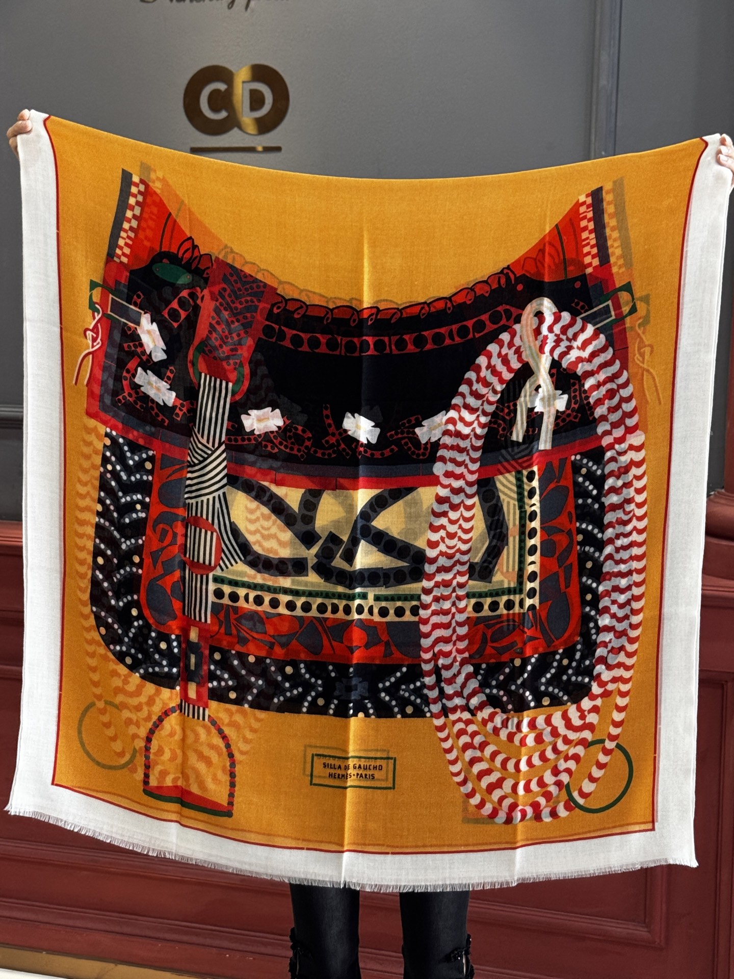  专柜同步 Hermes家买了都说好看【马鞍羊绒长巾】‼️推荐💕顶级工艺超值‼️爱马仕专柜爆款🎁🎁羊绒长