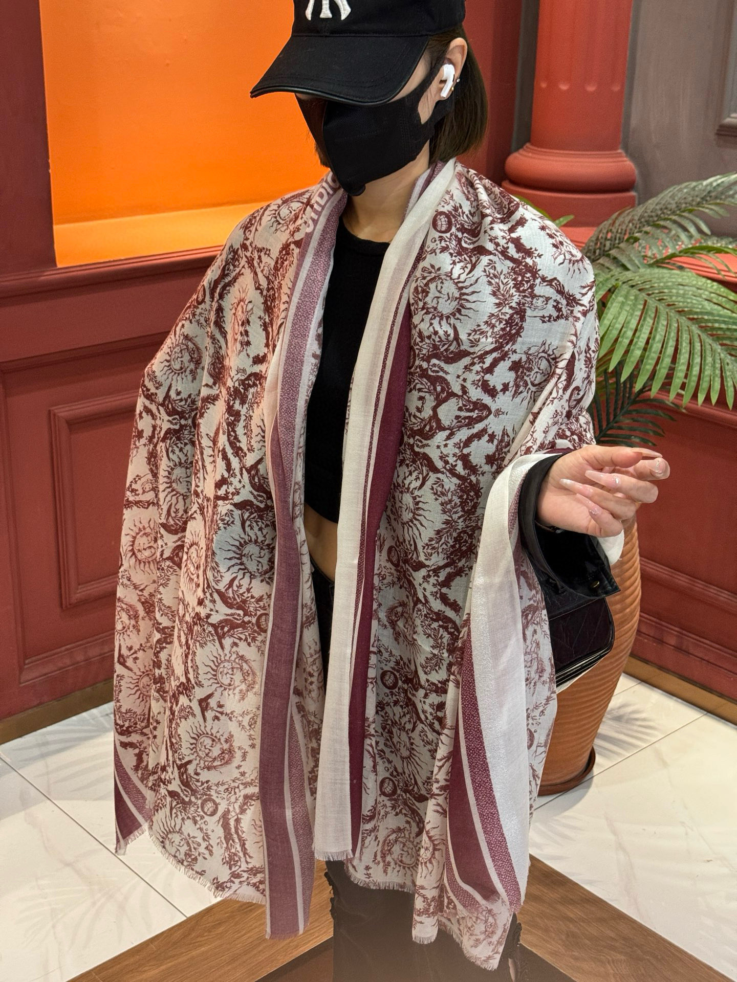 （会发光发亮的围巾）💃🏻💃🏻D家【D太阳女神银丝长巾】‼️抢‼️VI价🉐️推荐 ‼️👍下手一定要快【高端