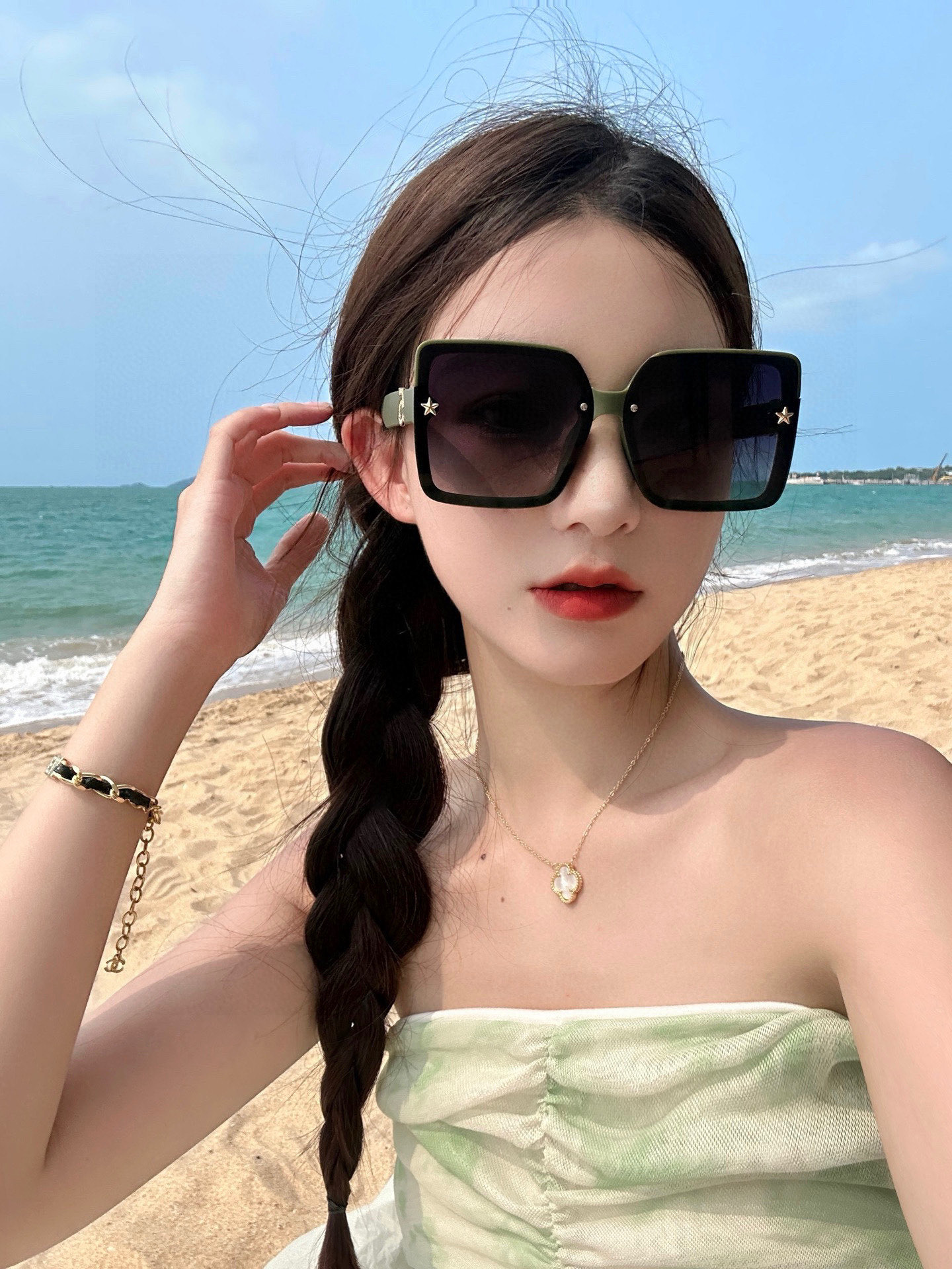 NO:369642,【CHANEL】Chanel 2025 new trendy fashion style fashion square frame sunglasses comfortable to wear Internet celebrity trendy sunglasses Women's high-definition thickened polarized sunglasses High-quality TR frame Model CH9519 glasses sunglasses, glasses, chanel, chanel, chanel19860909【CHANEL】香奈儿 2025新款潮流爆款 时尚方框太阳镜 佩戴舒适 网红潮款墨镜 女士高清加厚偏光太阳镜 高品质TR镜框 型号CH9519眼镜墨镜太阳镜,眼镜,chanel,chanel,glasses