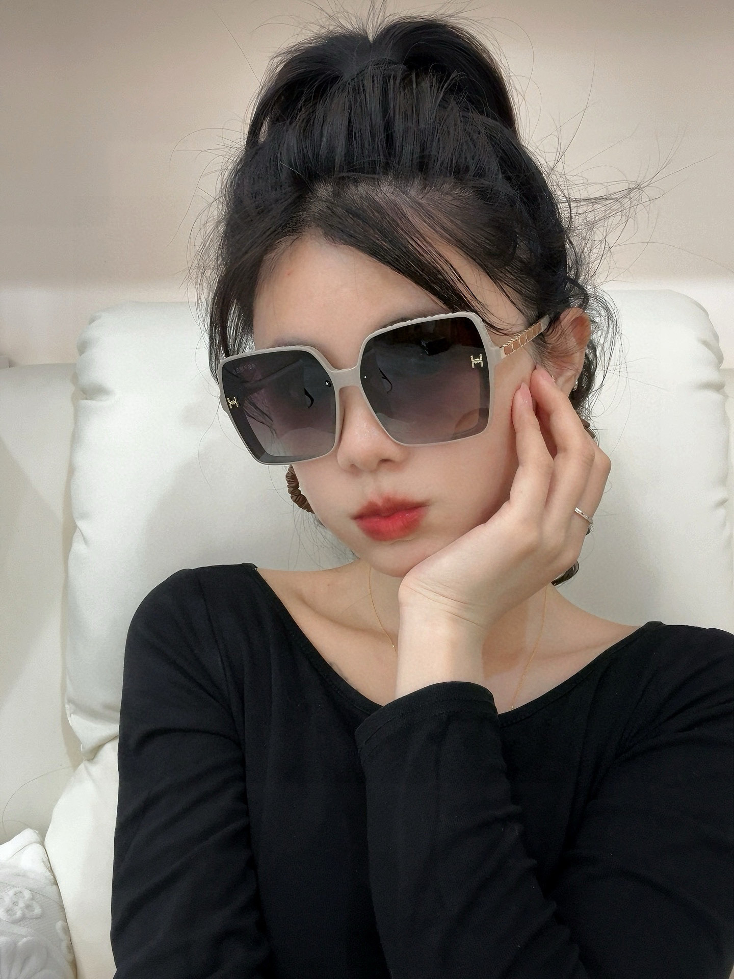 NO:369667,【TR polarization series】Hermes' classic square frame design, not picky about face shape, it shows its temperament, whether it is matched with a coat or a dress, polarized lenses prevent UV rays. Model H7295 glasses sunglasses sunglasses, glasses, hermes, skirts19860909【TR偏光系列】爱马仕经典的方框设计,不挑脸型,无论搭配大衣还是连衣裙都非常显气质偏光镜片预防紫外线 型号H7295眼镜墨镜太阳镜,眼镜,hermes,skirts,glasses