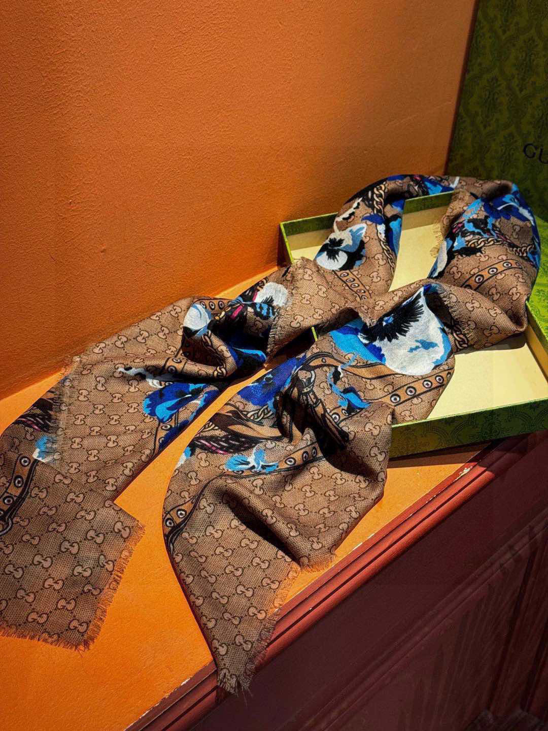   爆款出货 真正的海外原版货——从海外买的正品花了一个月画稿打版，要做咱们就做最好的💯 一花四色每色都