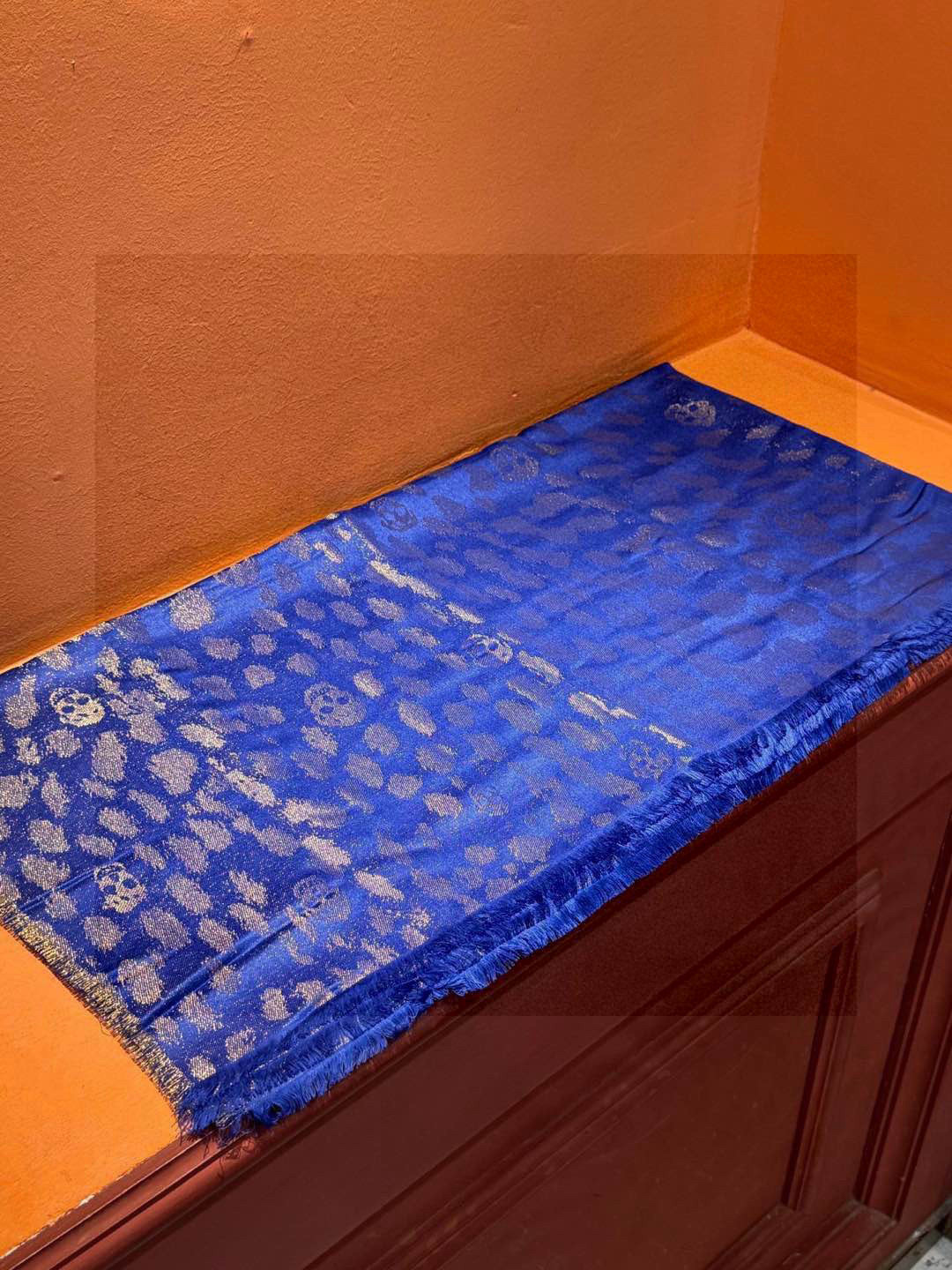   超美的鬼头Logo~防冷气又时髦的单品💋麦昆 新品.永远都不会嫌多的款~❣️MCQ麦昆永恒经典的骷髅