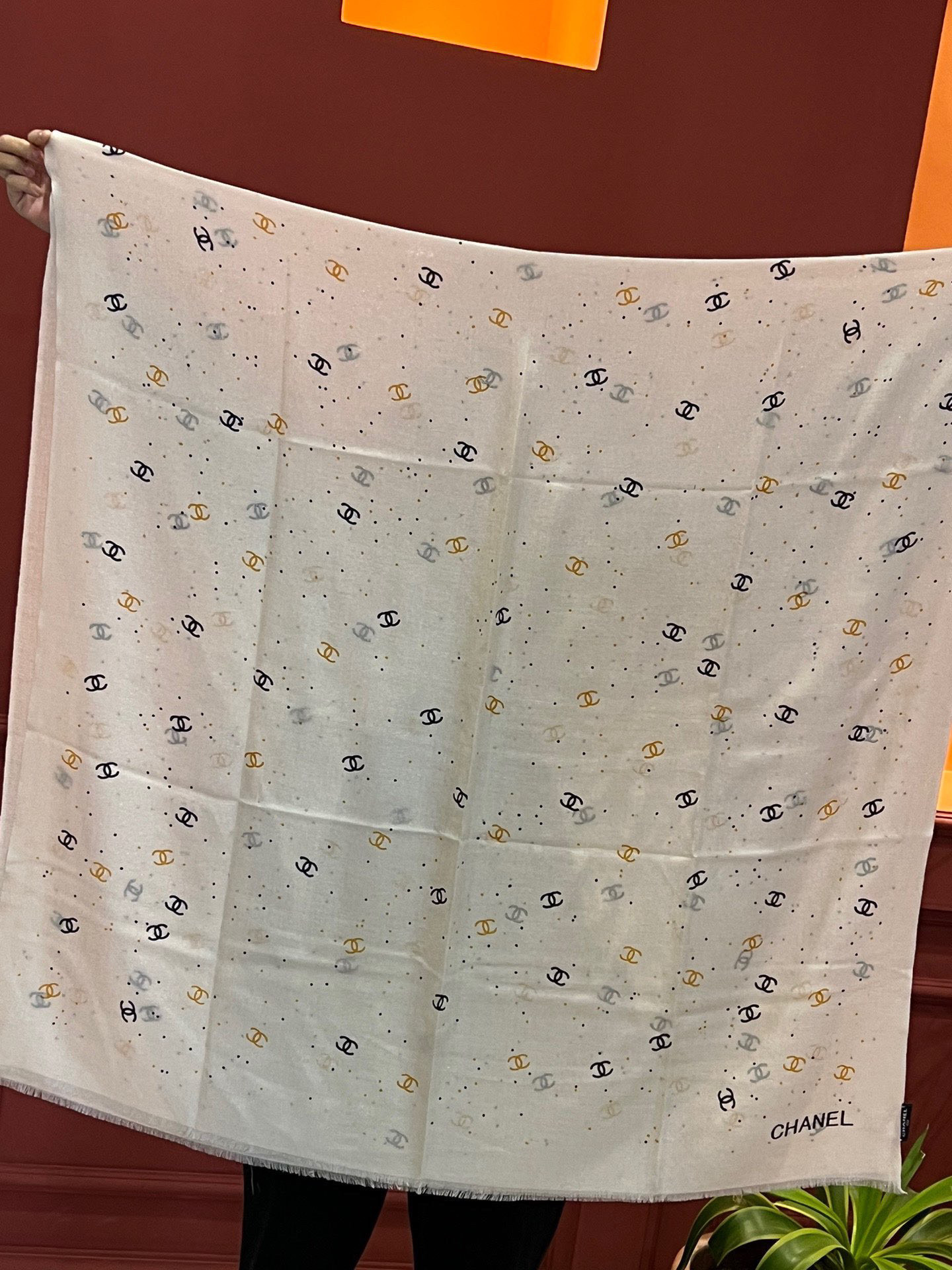   会发光发亮的围巾 💄💋新款客供银线💖羊绒面料长巾 😘美翻了流泪【银线心愿锁长巾】御用殿堂级极‼️新款