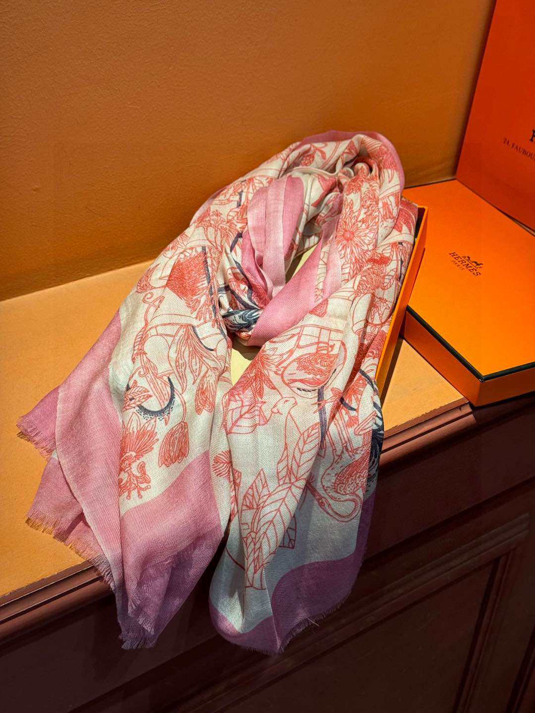  专柜同步 Hermes家买了都说好看【珍奇乐园羊绒长巾】‼️推荐💕顶级工艺超值‼️爱马仕专柜爆款🎁🎁羊