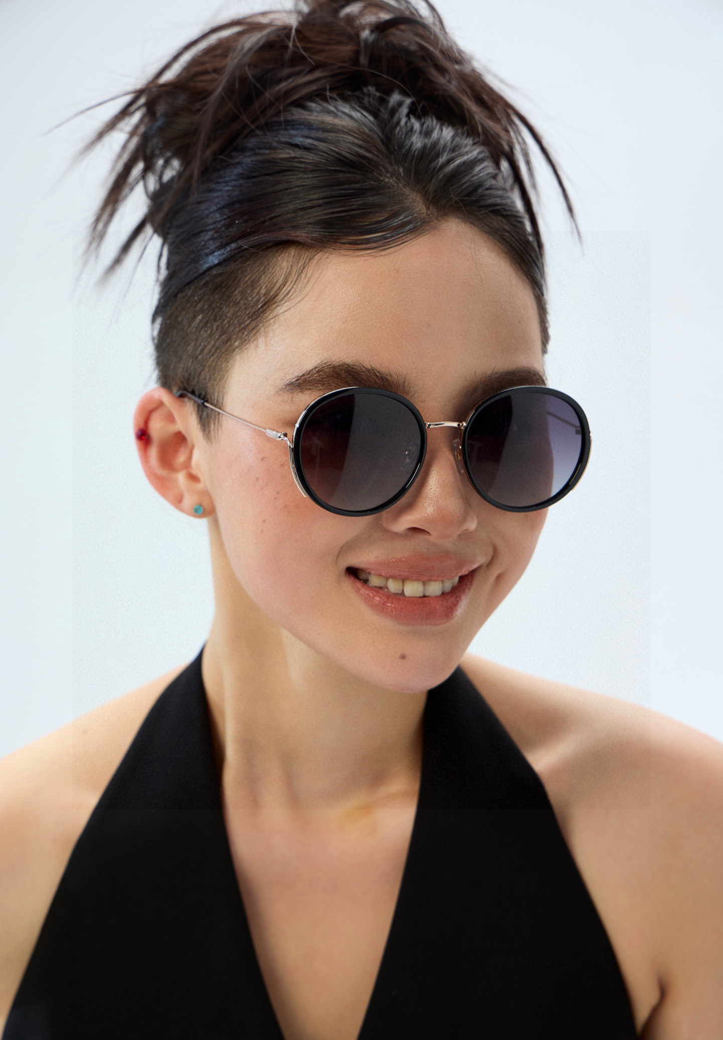 NO:370847,【GUCCI-Polarized Sunglasses】2025 Spring New Model Fashion Hot Fashionable Round Frame Polarized Sunglasses High Quality Comfortable Wear Internet celebrity trendy sunglasses Women's HD Polarized Sunglasses High Quality TR Frame Model G0640 Glasses Sunglasses, Glasses, gucci19860909【GUCCI-偏光太阳镜】2025开春新款 潮流爆款 时尚圆框偏光太阳镜 高品质 佩戴舒适 网红潮款墨镜 女士高清偏光太阳镜 高品质TR镜框 型号G0640眼镜墨镜太阳镜,眼镜,gucci,glasses