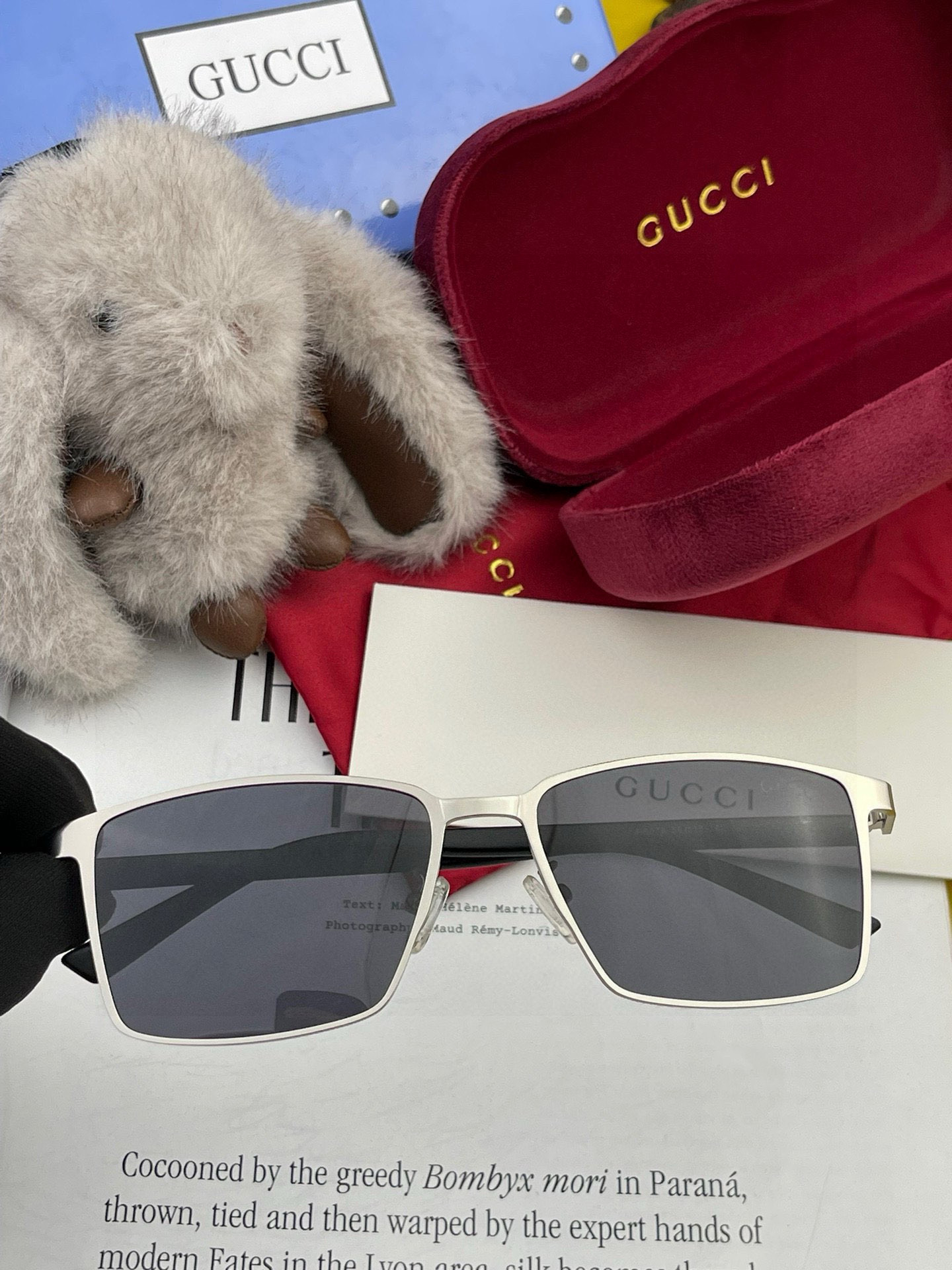   Gucci 。  高品质男女款墨镜   👍 进口宝丽来偏光镜片  。蛤蟆镜 开车钓鱼都可 。百搭显瘦