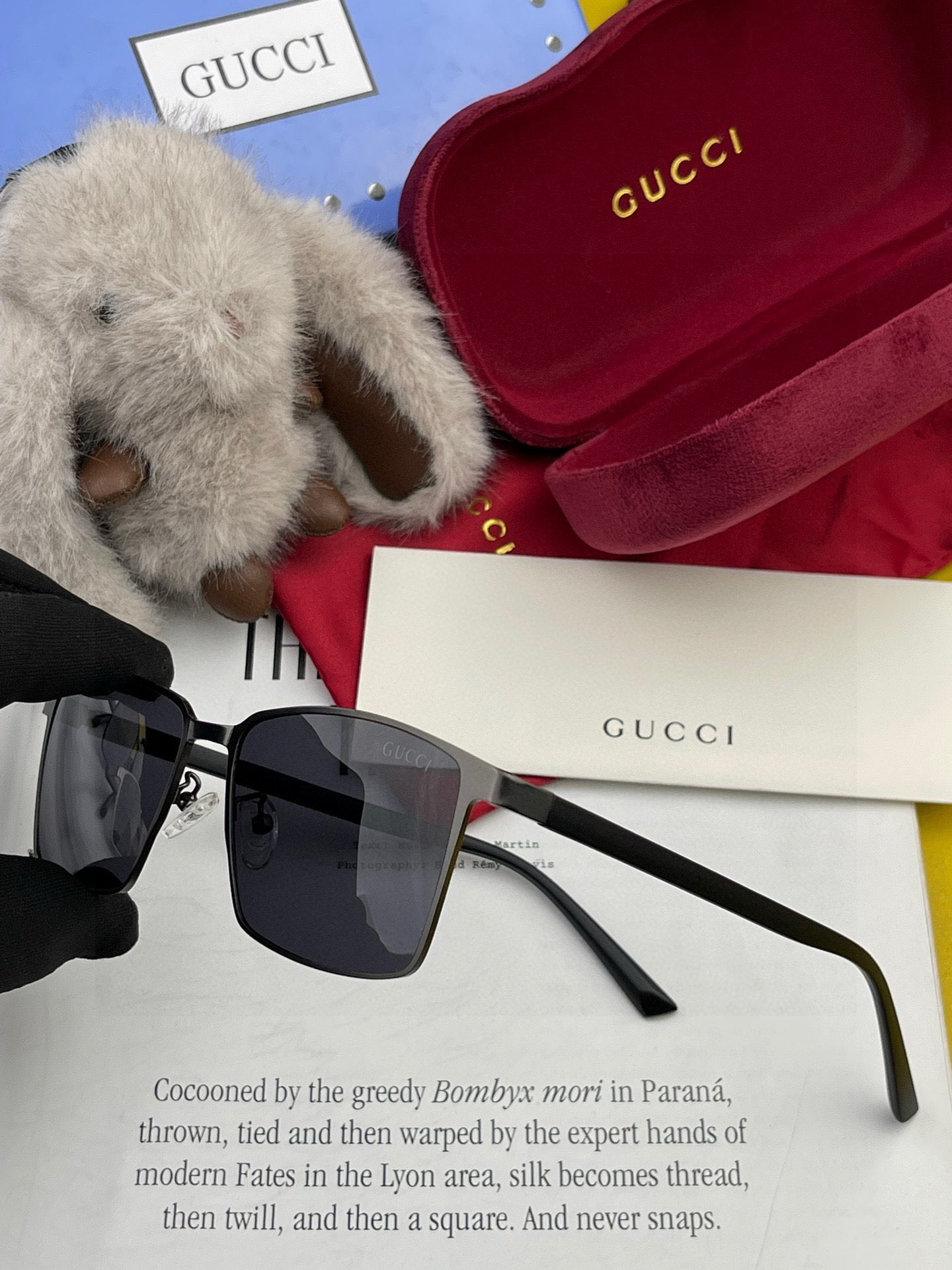   Gucci 。  高品质男女款墨镜   👍 进口宝丽来偏光镜片  。蛤蟆镜 开车钓鱼都可 。百搭显瘦