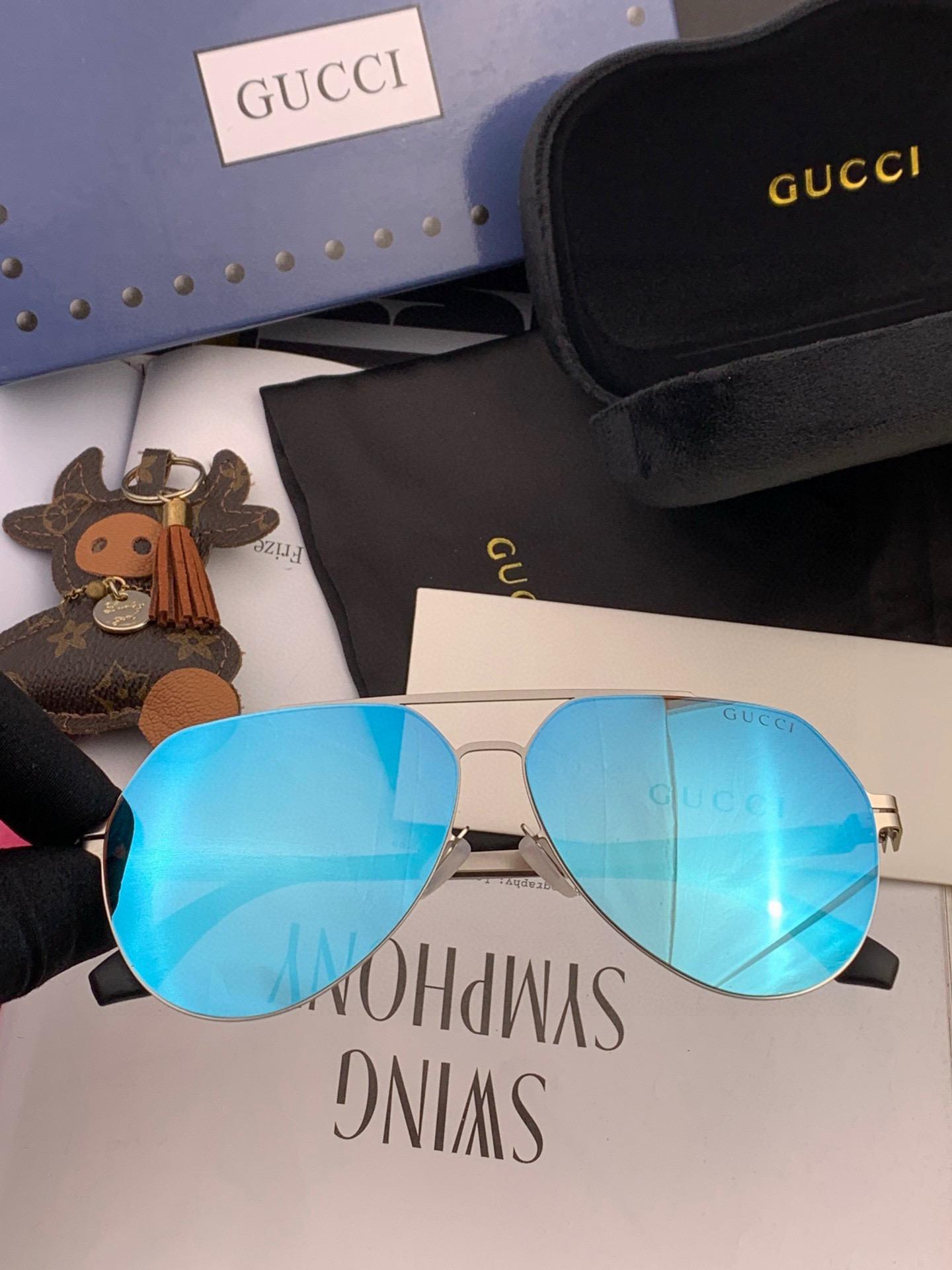       DIOR-迪奥新款男女情侣款太阳iP电镀永不褪色 卖点：超轻超有弹性整幅眼镜无螺丝重要的是压