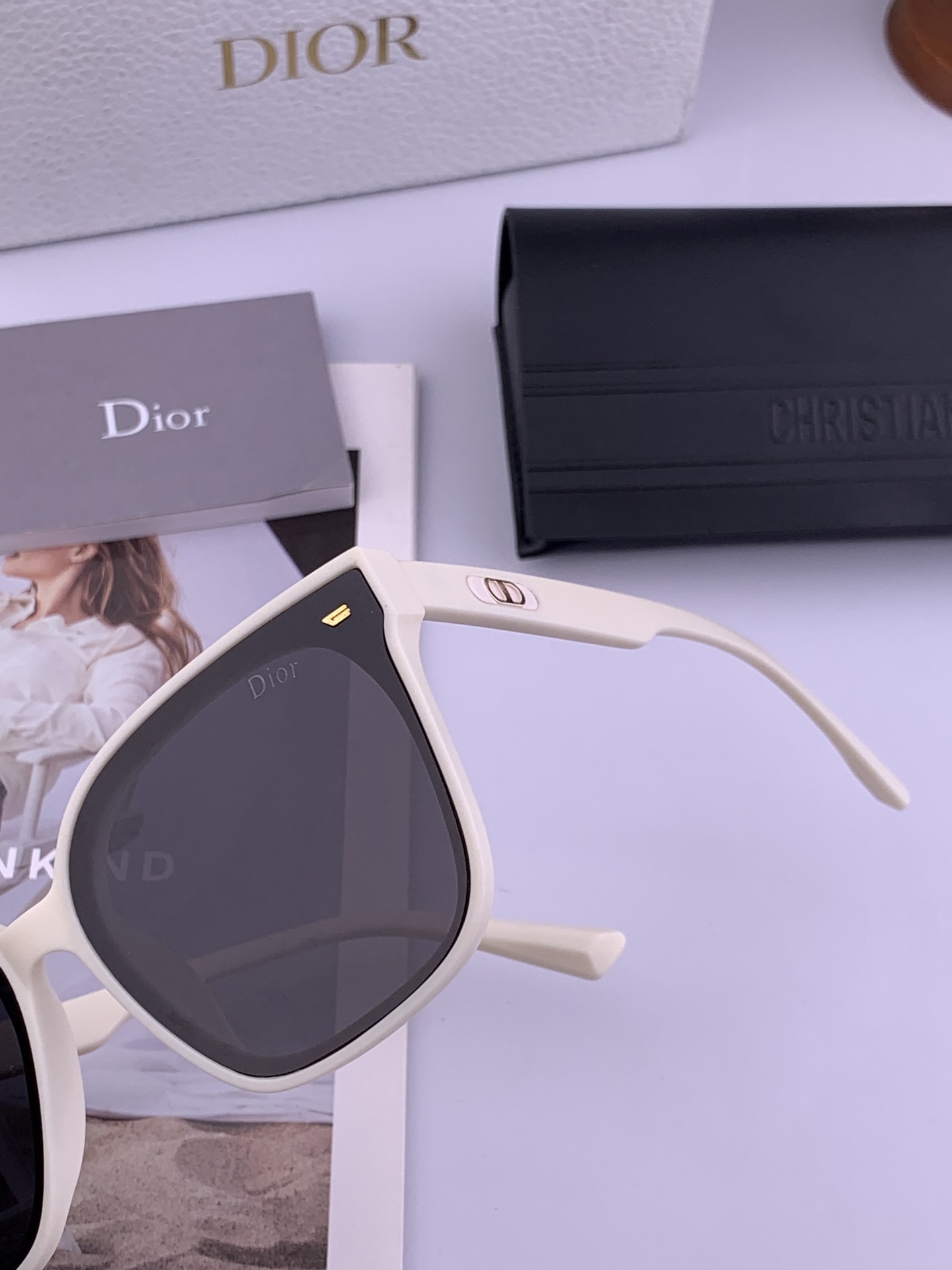 🔺DIOR🔻方框太阳镜 完美品质 🎓独特设计  适合各种脸型 亮相时装周 超时尚百搭 实物精致  情侣款