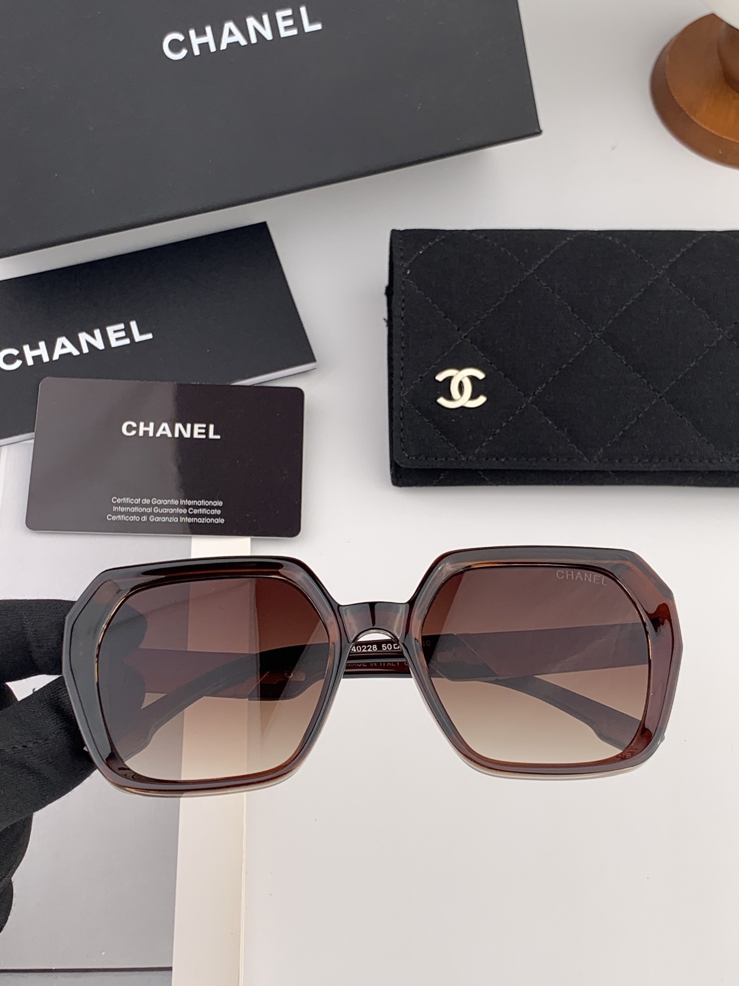 🔺CHANEL🔻2025官方早春新款，众多明星同款色香奈儿‼️‼️新款大框墨镜 ，🌈🌈宝丽来超清太阳镜🔝