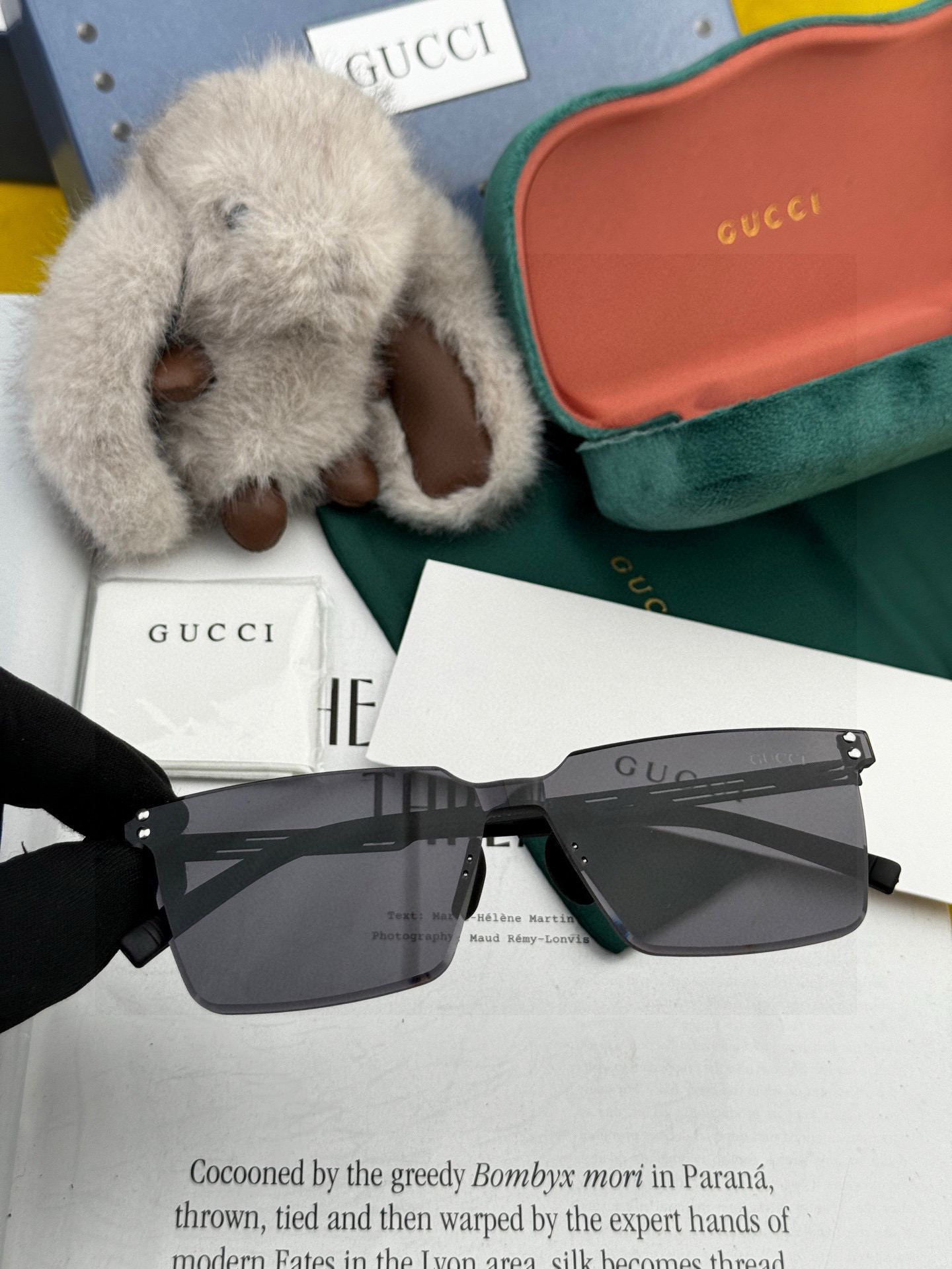       GUCC* 2025 新款男女情侣款太阳iP电镀永不褪色 卖点：超轻超有弹性整幅眼镜无螺丝重