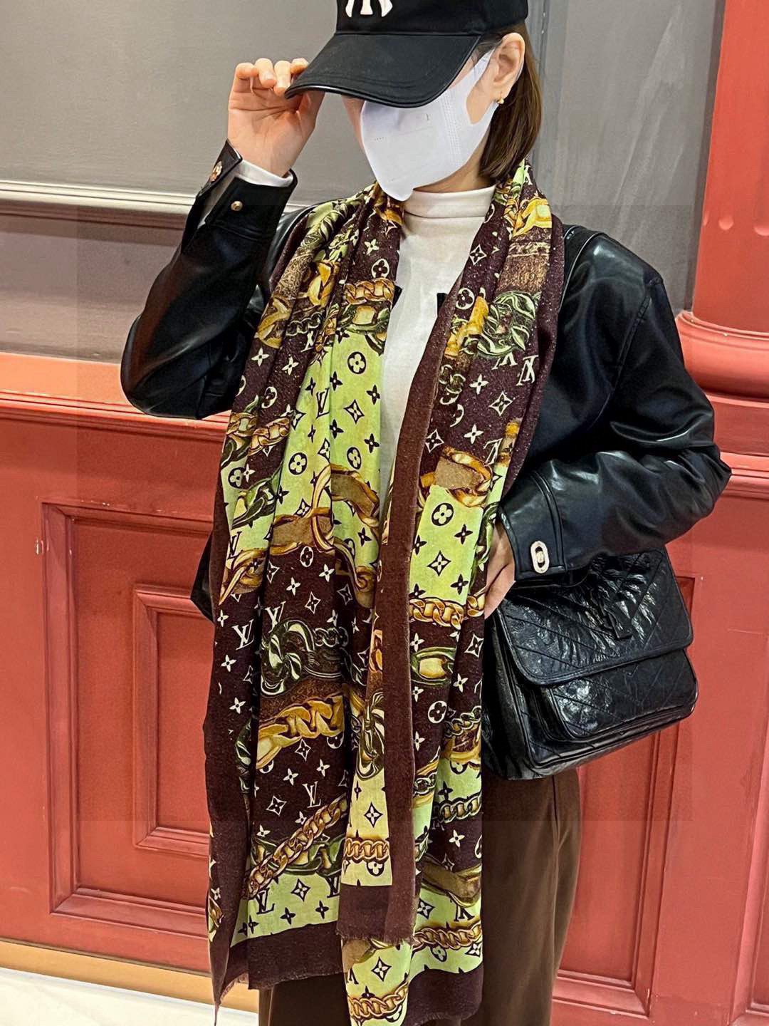   会发光发亮的围巾真心赞‼️驴家【L链条花纹银丝长巾】银丝印花羊绒长巾，新款方巾来撷Nouficel 