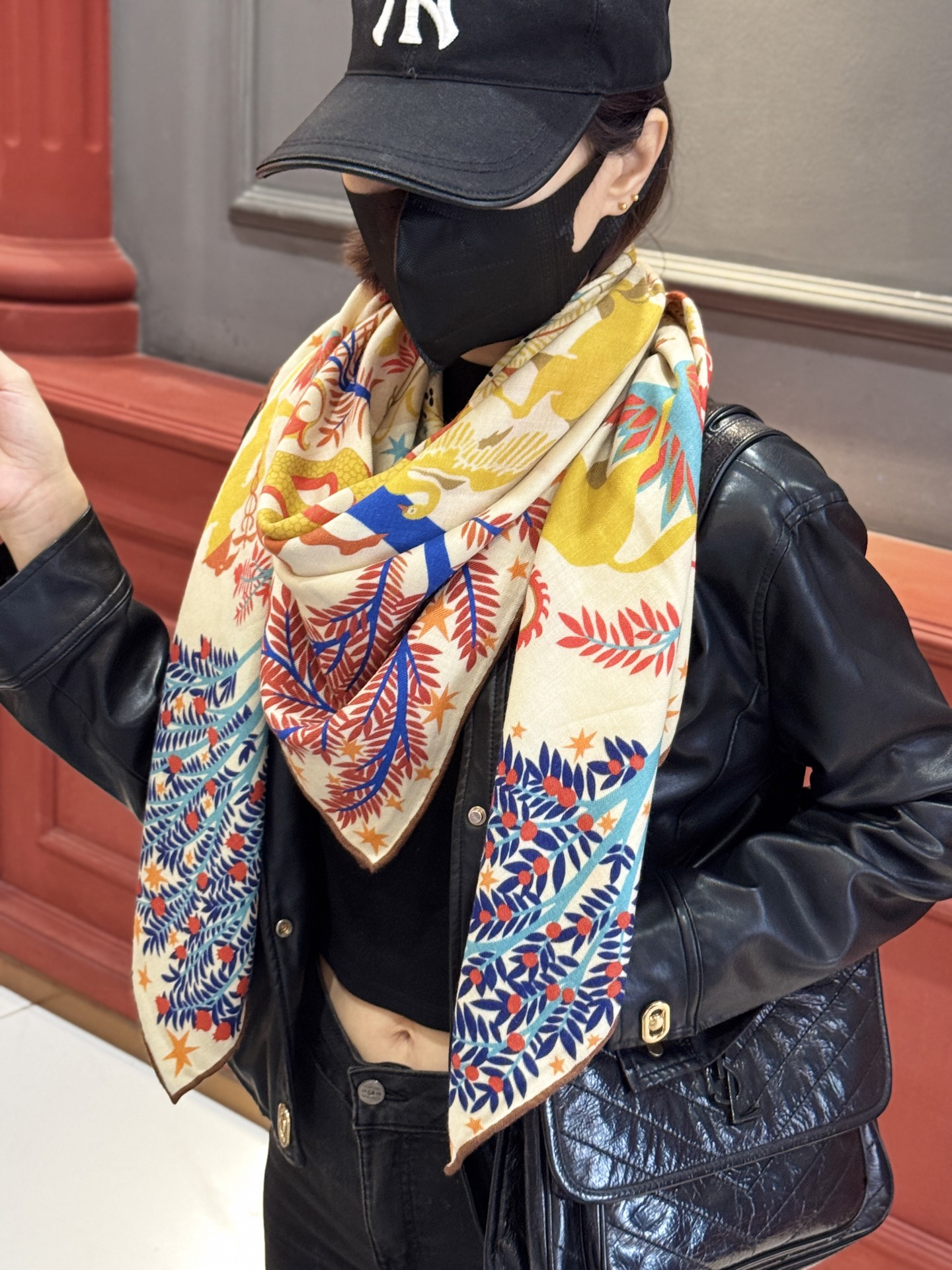 羊绒新款🆕👏👏买了都说好看‼️推荐💕爱马仕双面同色羊绒方巾【玛雅森林双面同色140】，顶级工艺超值‼️爱