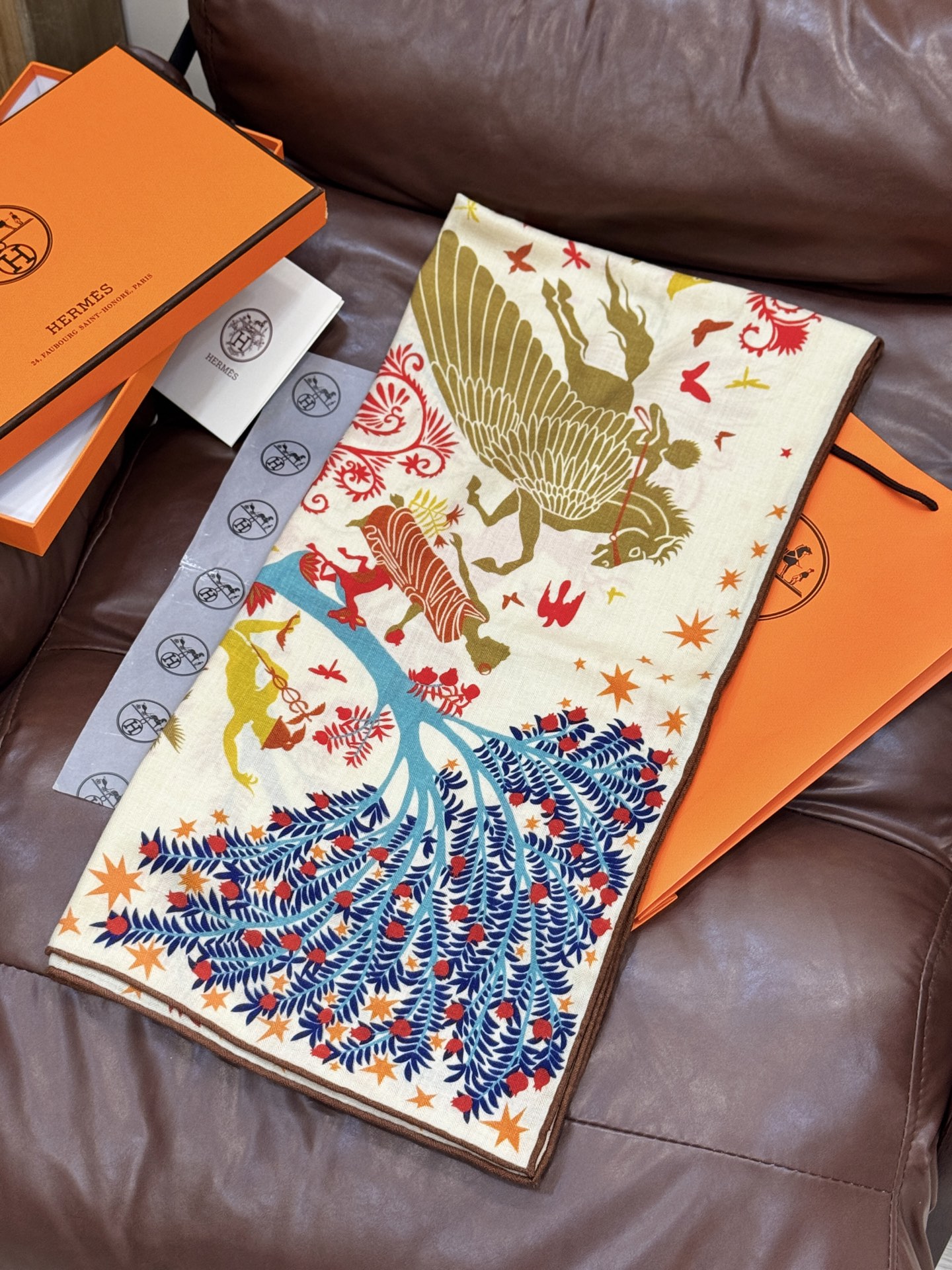 羊绒新款🆕👏👏买了都说好看‼️推荐💕爱马仕双面同色羊绒方巾【玛雅森林双面同色140】，顶级工艺超值‼️爱