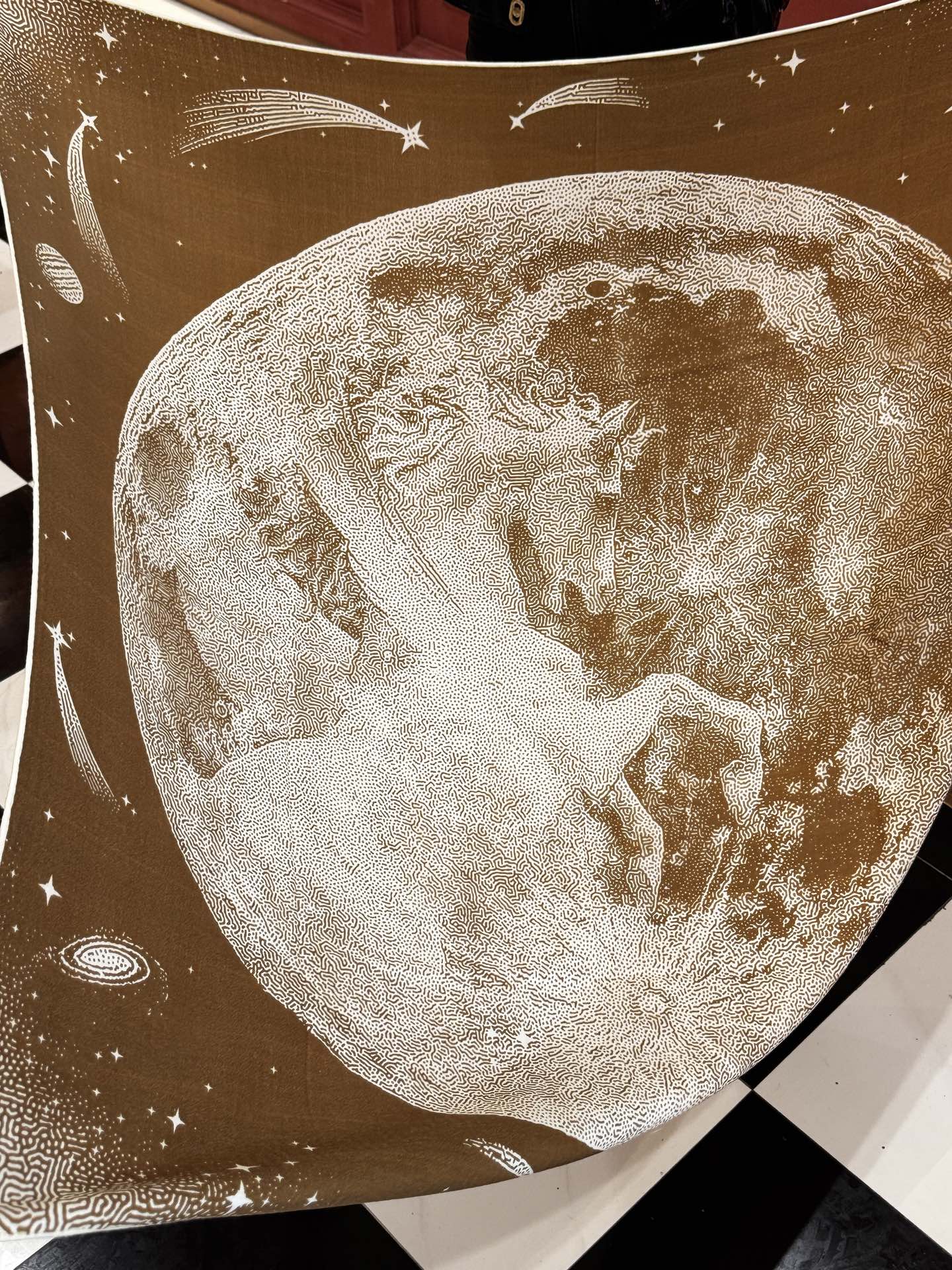  HERMES爱马仕新款|月光飞马Clair de Lune羊绒和真丝披肩，手工卷边(70%羊绒，30%