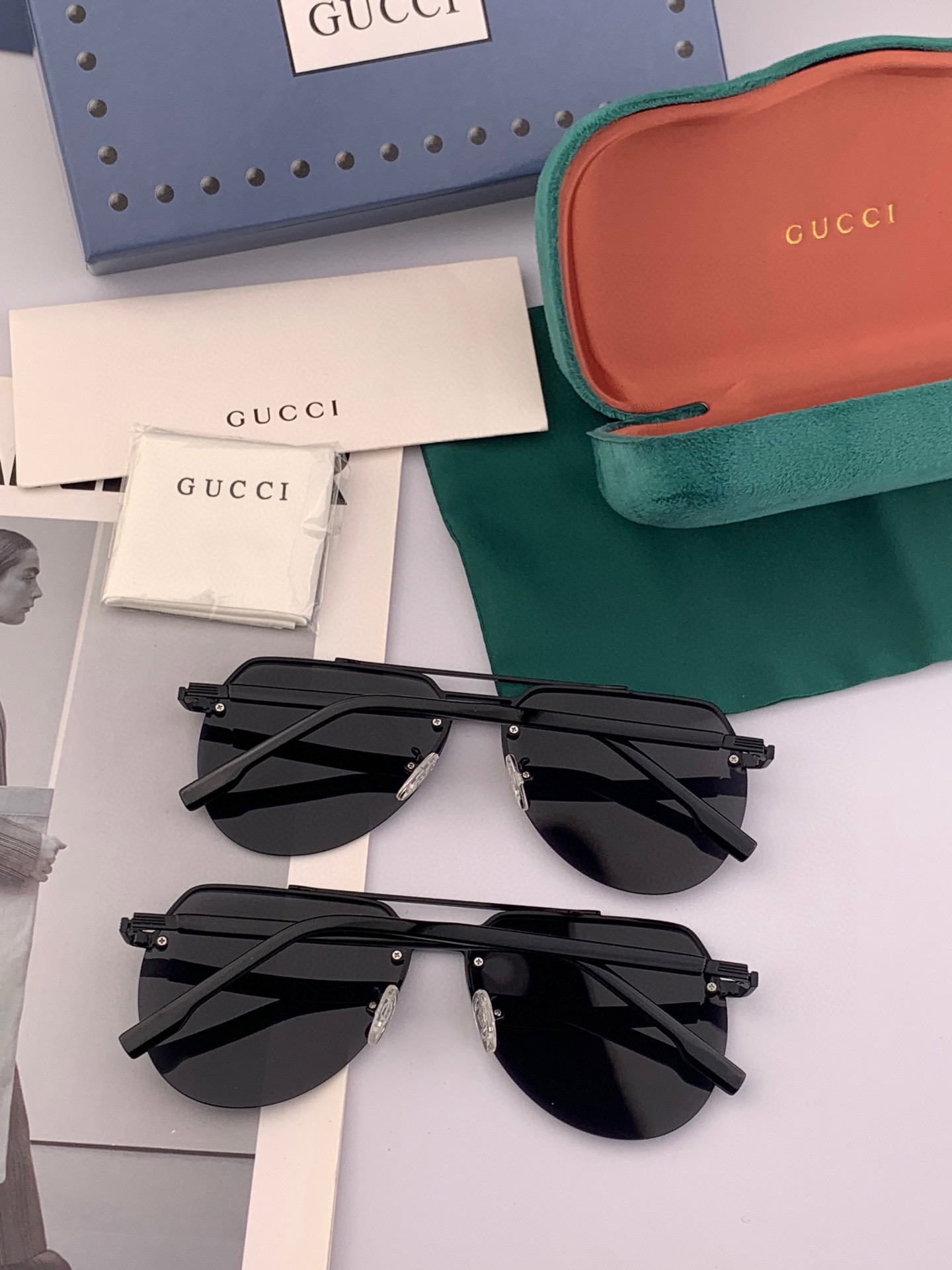   GUCCI 官网同步。  高品质男女款墨镜   👍 进口宝丽来偏光镜片  。蛤蟆镜 开车钓鱼都可 。