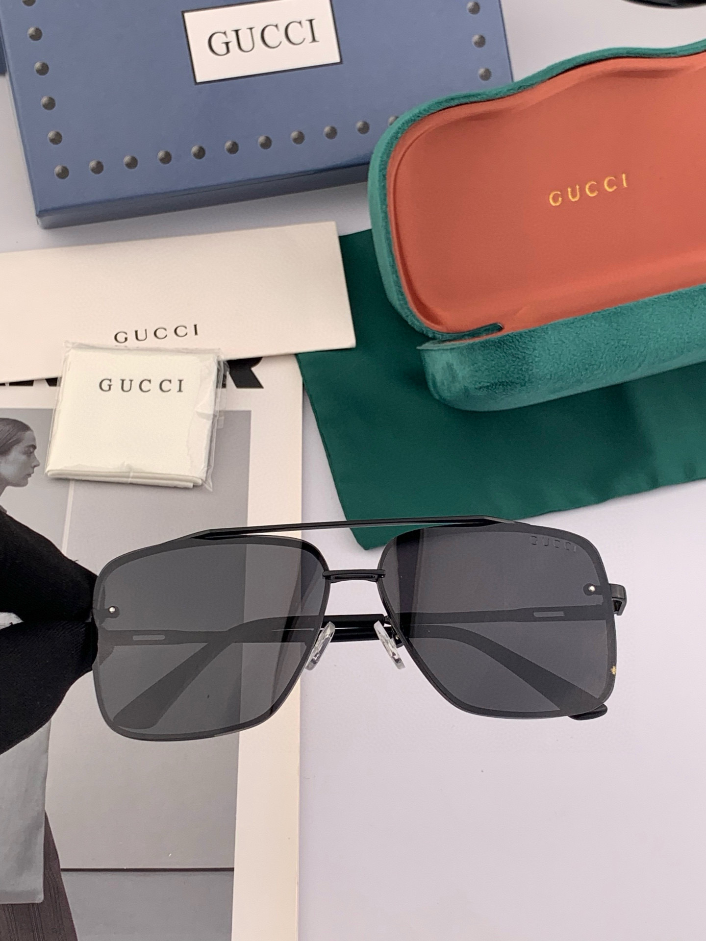  GUCCI 官网同步。  高品质男女款墨镜   👍 进口宝丽来偏光镜片  。蛤蟆镜 开车钓鱼都可 。型