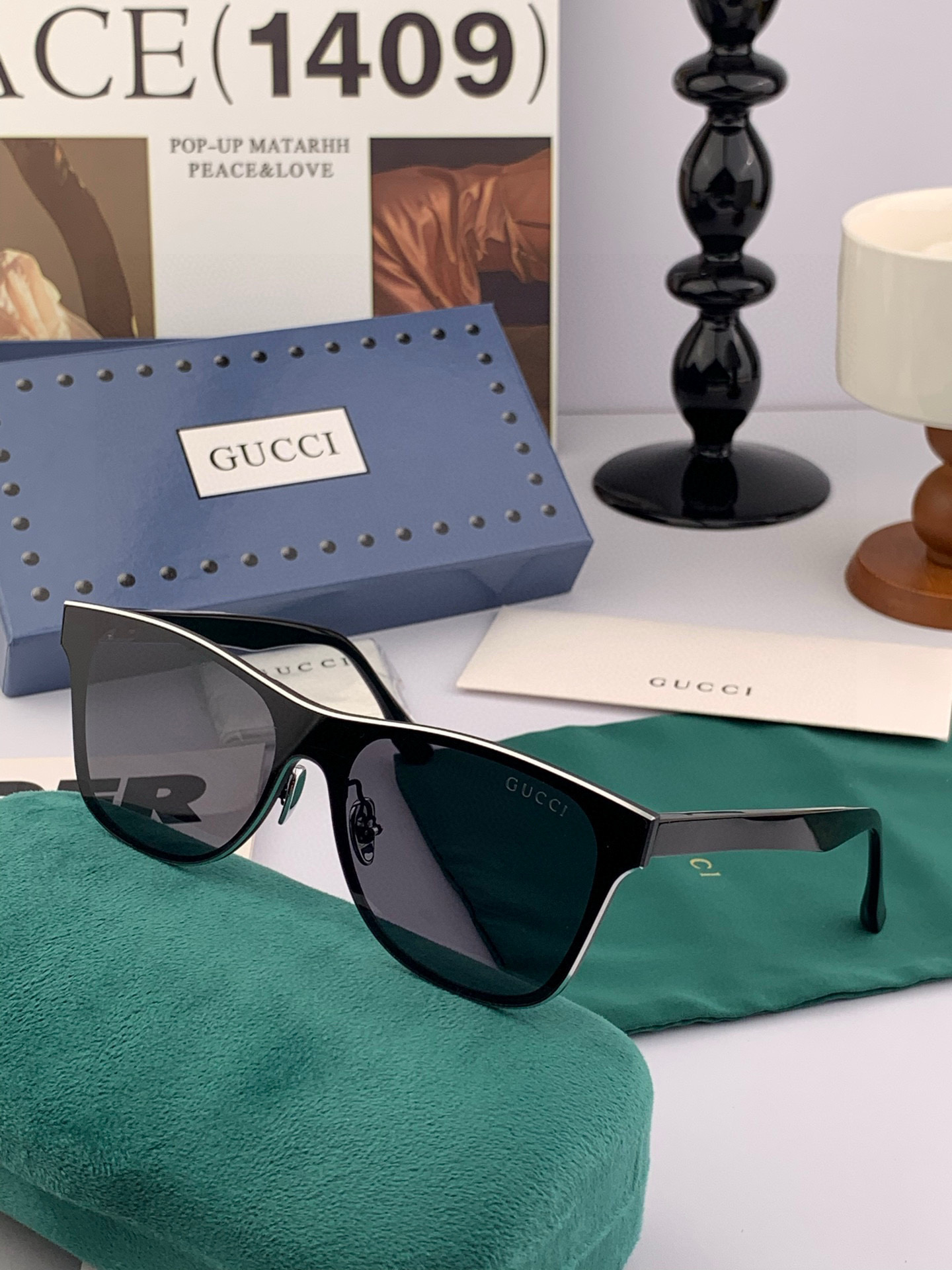  连体镜GUCCI2025开春新款一体镜 大框太阳镜男女同款 😎 
爆款大框尼龙太阳镜 超逼格超酷 
镜