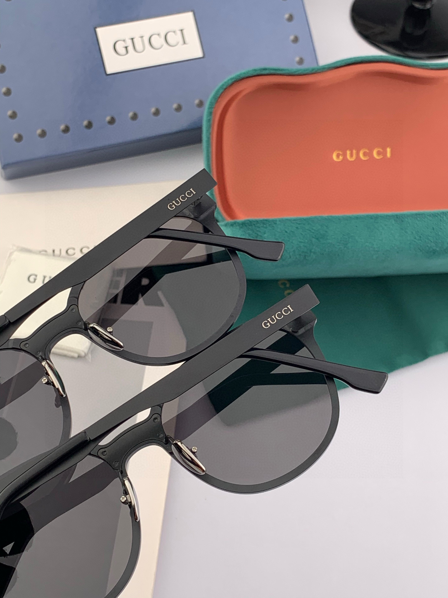  连体镜GUCCI 2025开春新款一体镜 大框太阳镜男女同款 😎 
爆款大框尼龙太阳镜 超逼格超酷 
