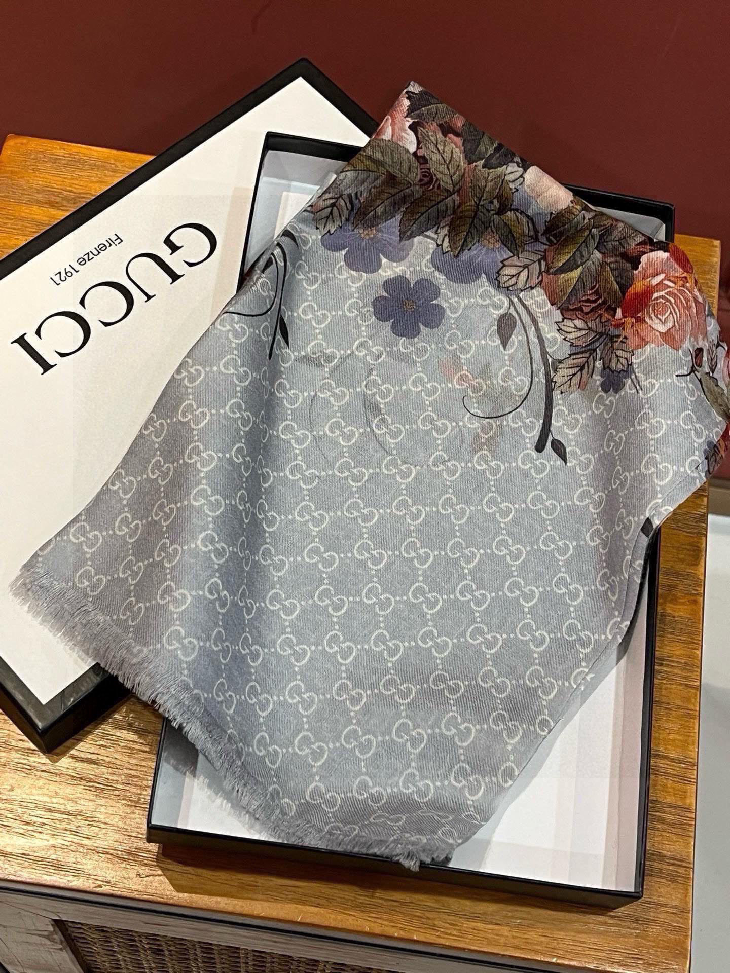  💟秀外慧中，美到过分❗️上身效果疯狂的喜欢❗️Gucci New~300支高端戒指绒！真心美爆了的设计