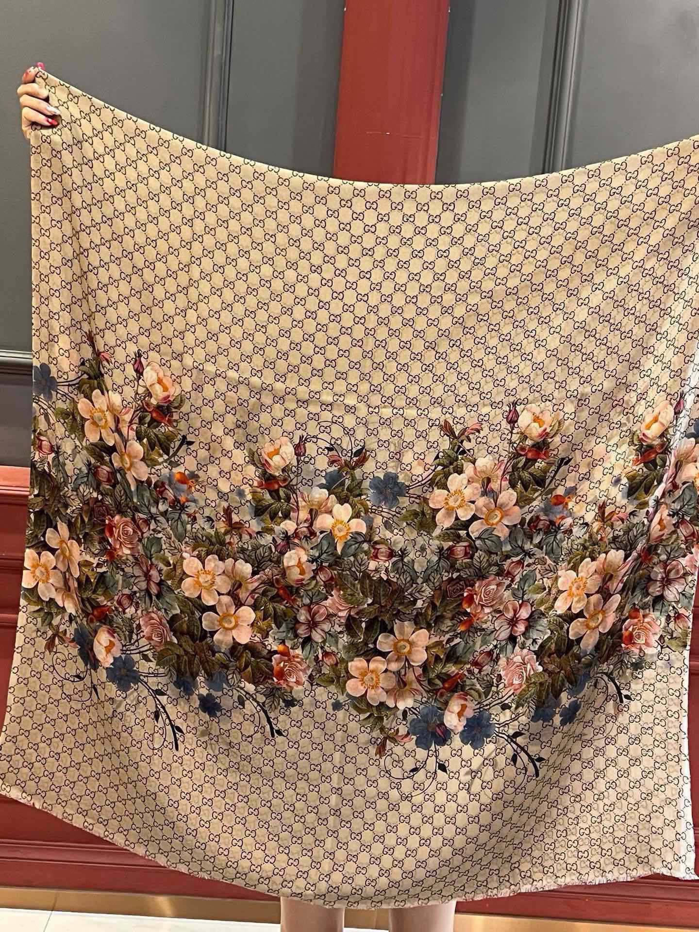  💟秀外慧中，美到过分❗️上身效果疯狂的喜欢❗️Gucci New~300支高端戒指绒！真心美爆了的设计