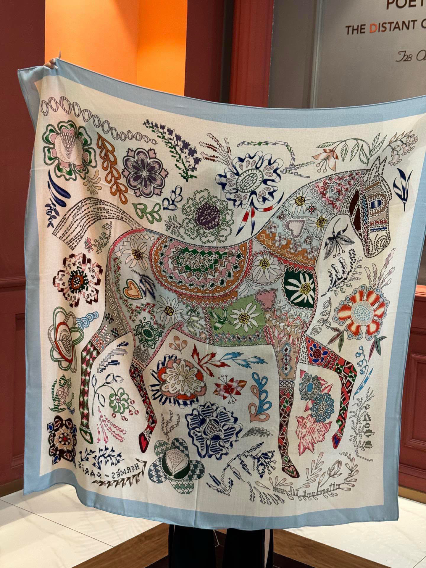  爱马仕～秋冬搭配利器❗️顶级双面同色 版真丝羊绒披肩！！1条等于2条】点睛精彩，图案和配色都超级喜欢，