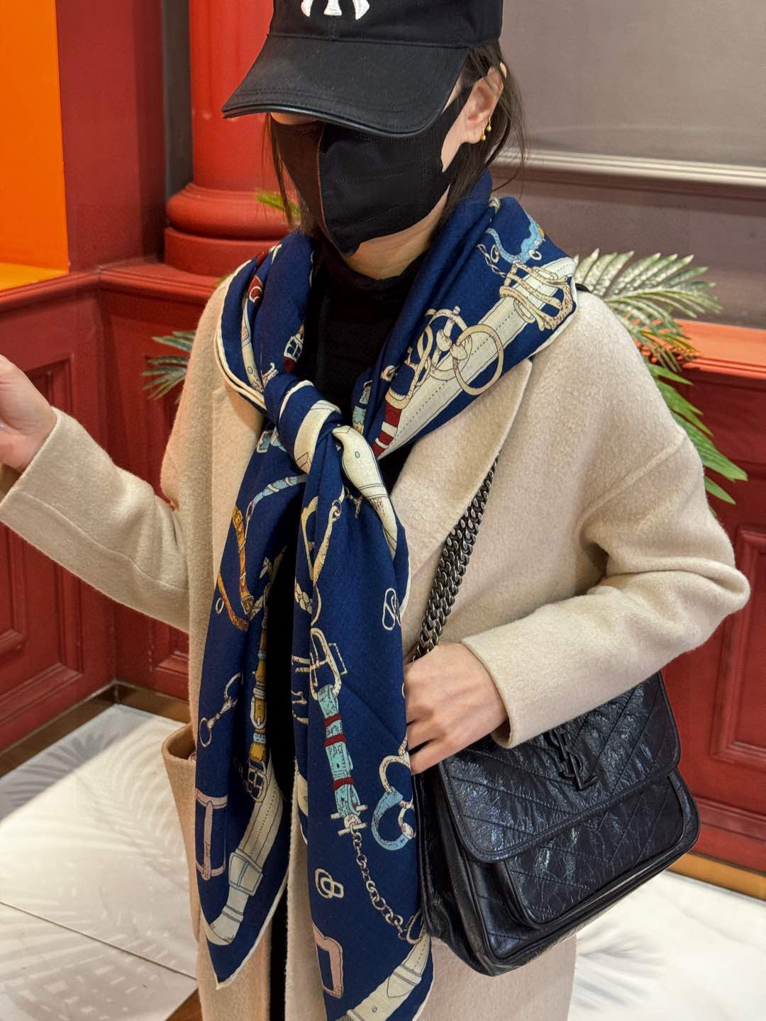  羊绒新款🆕👏👏买了都说好看‼️推荐💕爱马仕双面同色羊绒方巾【跃动的马儿双面同色140】，顶级工艺超值‼