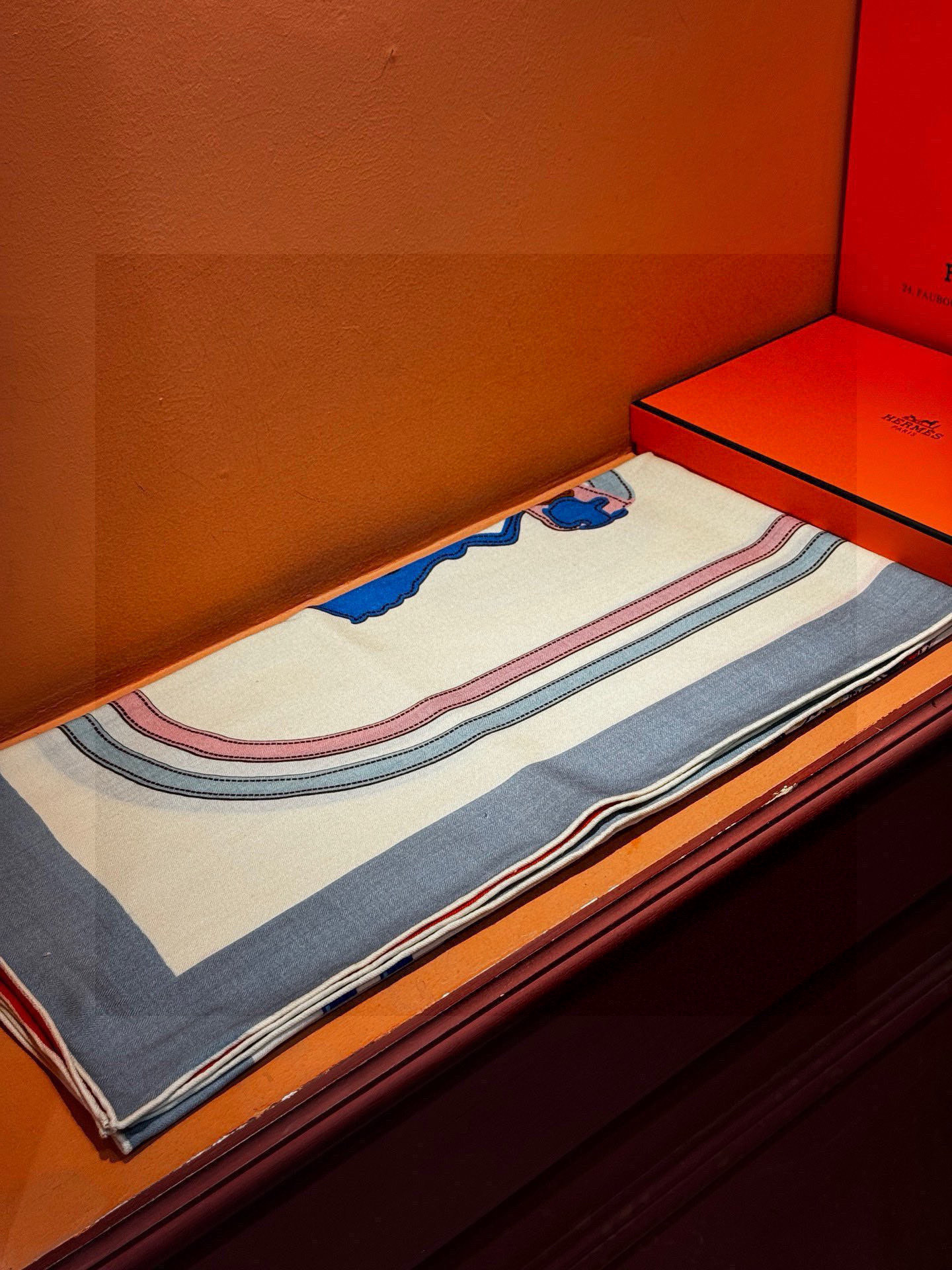  羊绒新款🆕🏇🏇买了都说好看‼️推荐💕【华丽的缰辔双面同色140】羊绒方巾，顶级工艺超值‼️爱马仕专柜爆