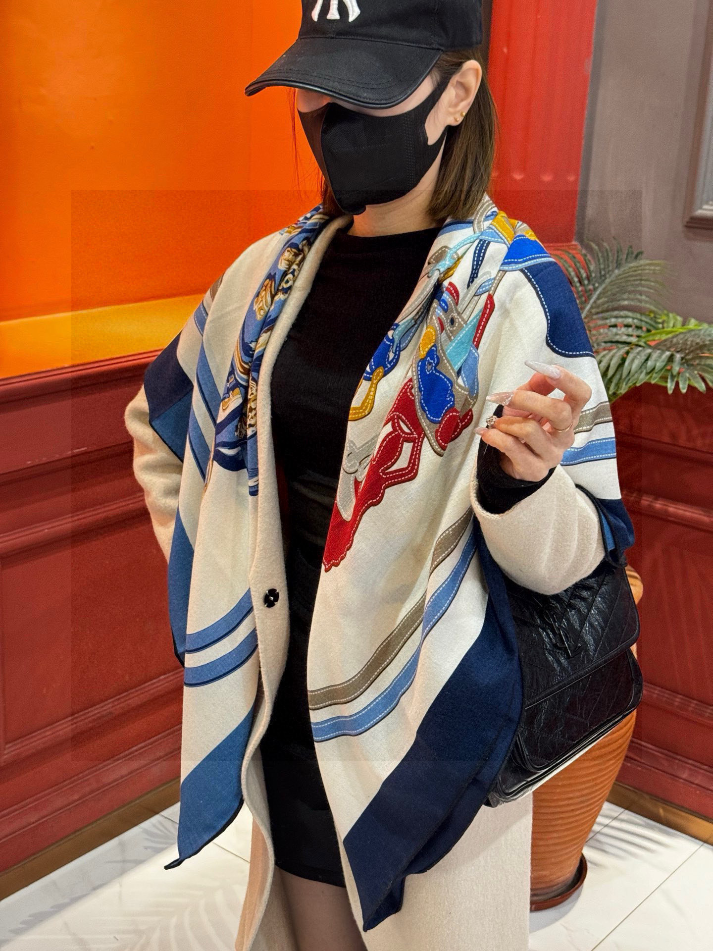  羊绒新款🆕🏇🏇买了都说好看‼️推荐💕【华丽的缰辔双面同色140】羊绒方巾，顶级工艺超值‼️爱马仕专柜爆