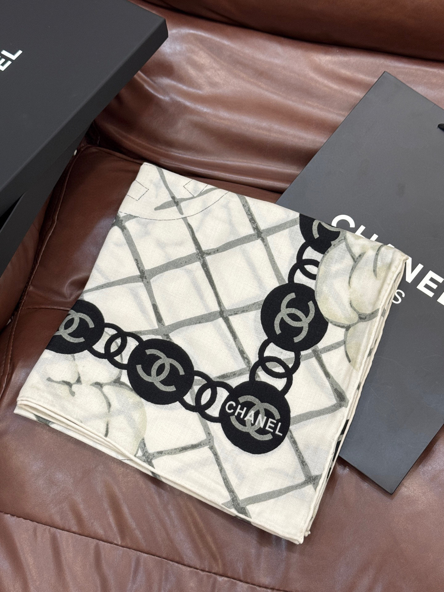 📦新款💖💖🏻🏻【山茶花印花140】140丝绒双面同色印花方巾‼️抢‼️VIP推荐 ‼️下手一定要快【高端