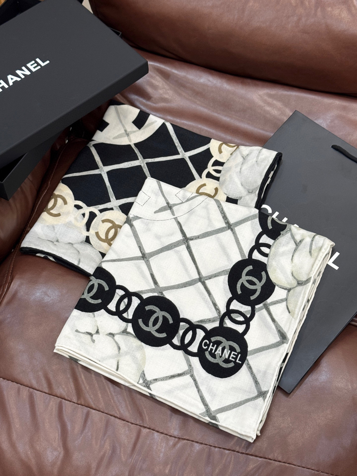 📦新款💖💖🏻🏻【山茶花印花140】140丝绒双面同色印花方巾‼️抢‼️VIP推荐 ‼️下手一定要快【高端