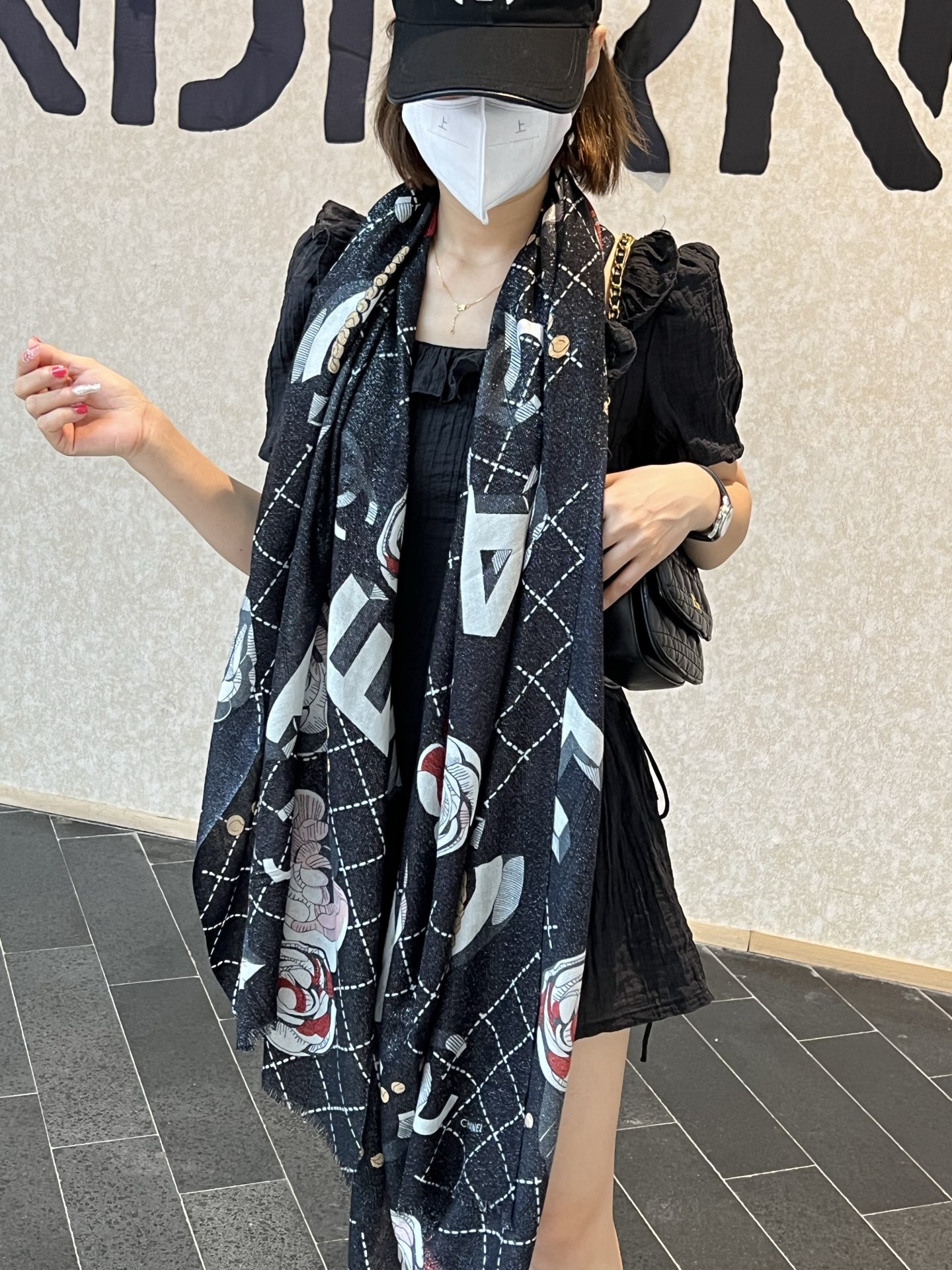  会发光发亮的围巾 💄💋新款客供亮片💖羊绒面料长巾 😘美翻了流泪【彩色山茶花银线长巾】御用殿堂级极‼️新