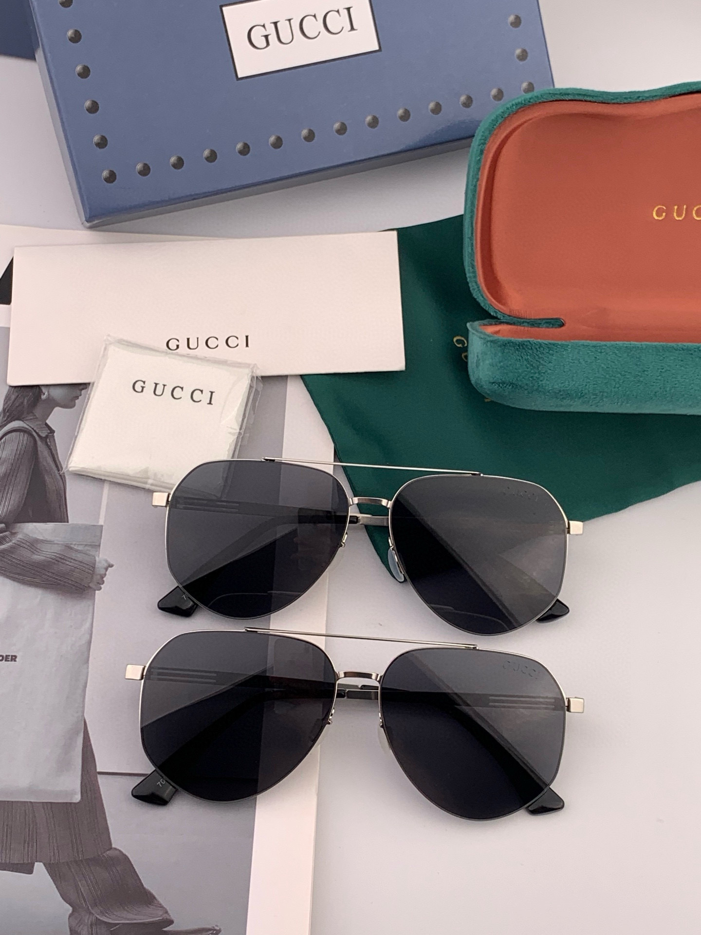        GUCCI 男款炫彩飞行员偏光太阳镜 ❤️材质：高清尼龙加厚卡槽高清偏光镜片 🌹无边框镜架