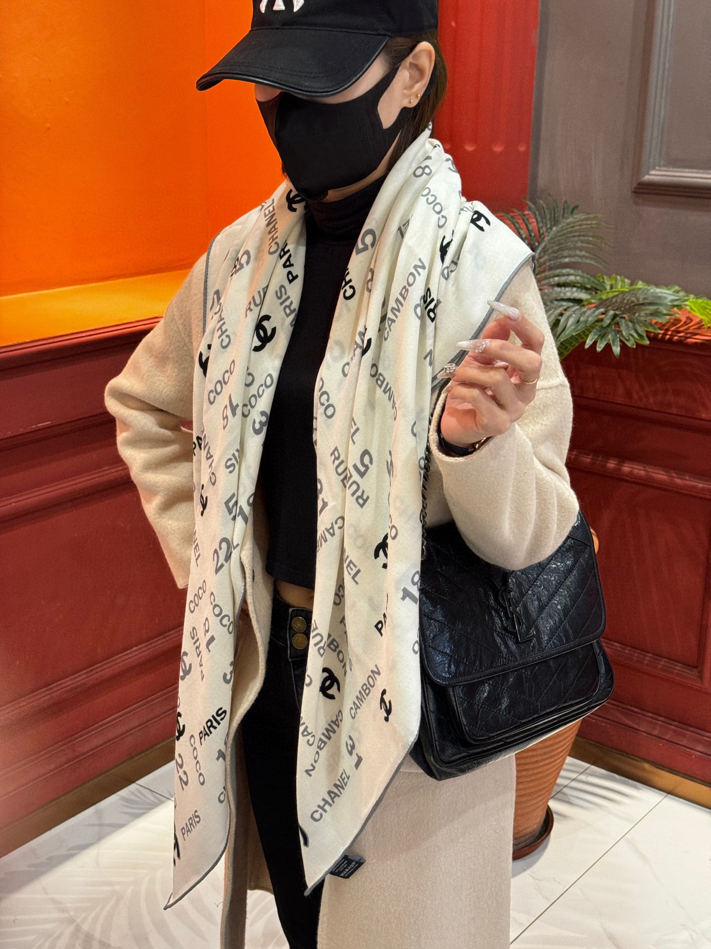 【升级双面同色 加密面料】 上新❤️ 
140*140台版印花  黑白二色 
 高级都市新贵！山茶花的再