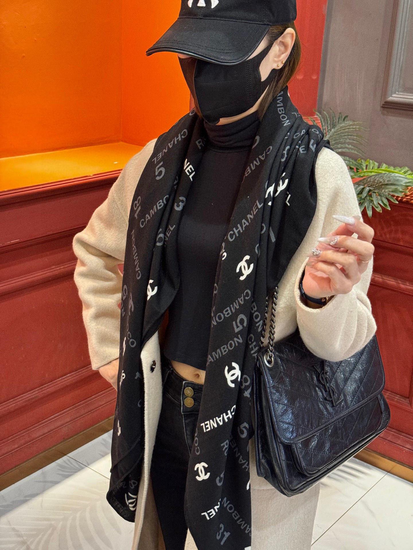 【升级双面同色 加密面料】 上新❤️ 
140*140台版印花  黑白二色 
 高级都市新贵！山茶花的再