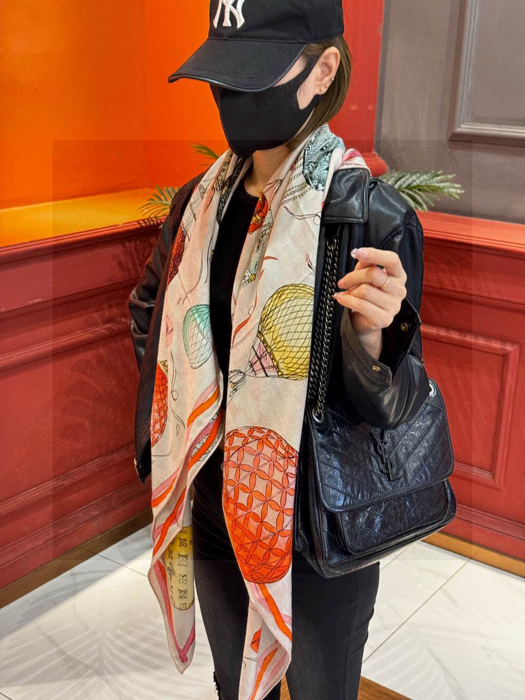 ❄【双面同色】原单Lv140cm丝绒方巾，《热气球》，本款方巾全新加入 U价🉐️ and Away 系列