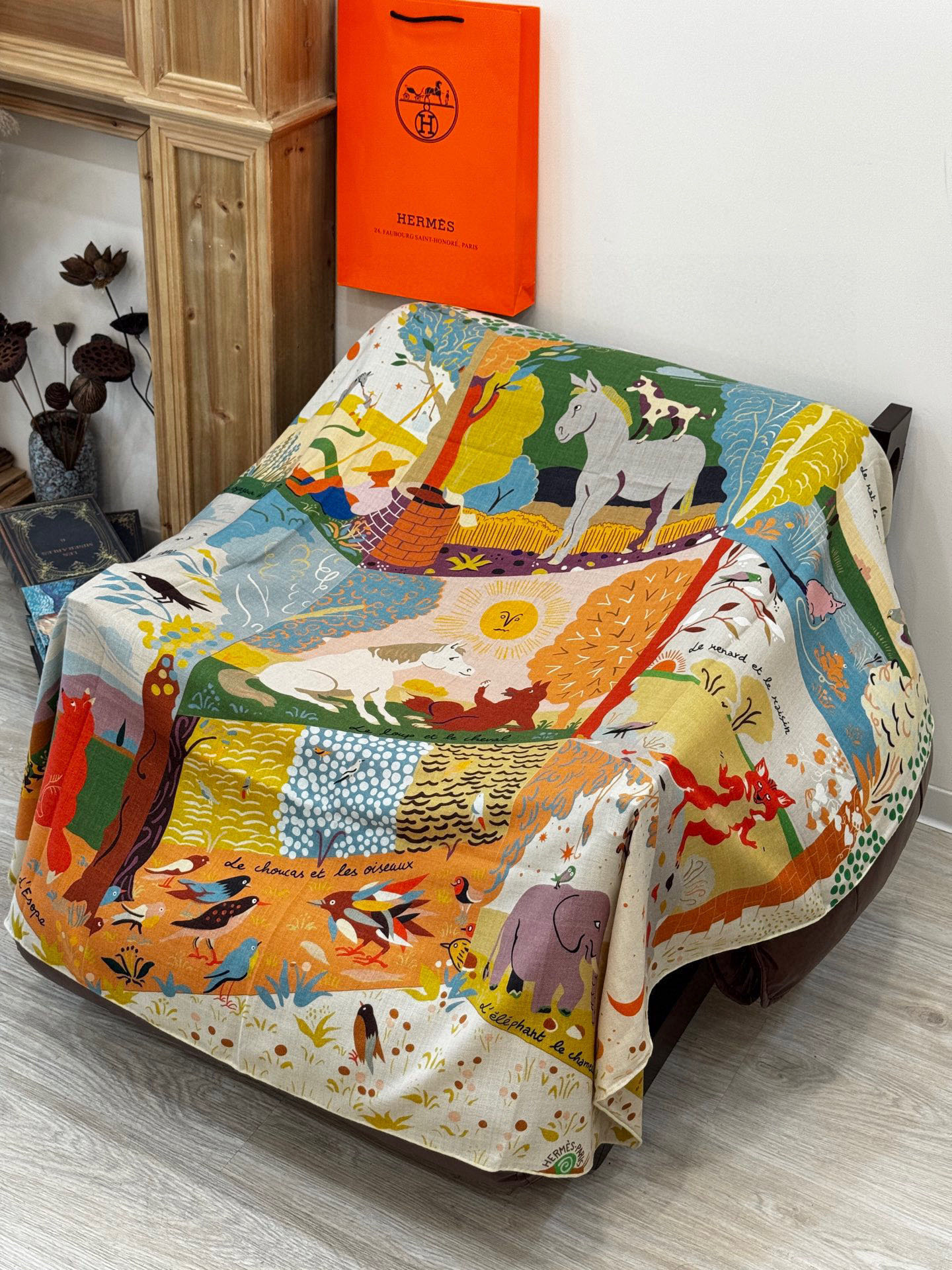  新款现货💖💖140丝绒方巾双面同色（专柜同步Hermes爱马仕）‼️抢‼️VIP推荐 ‼️下手一定要快