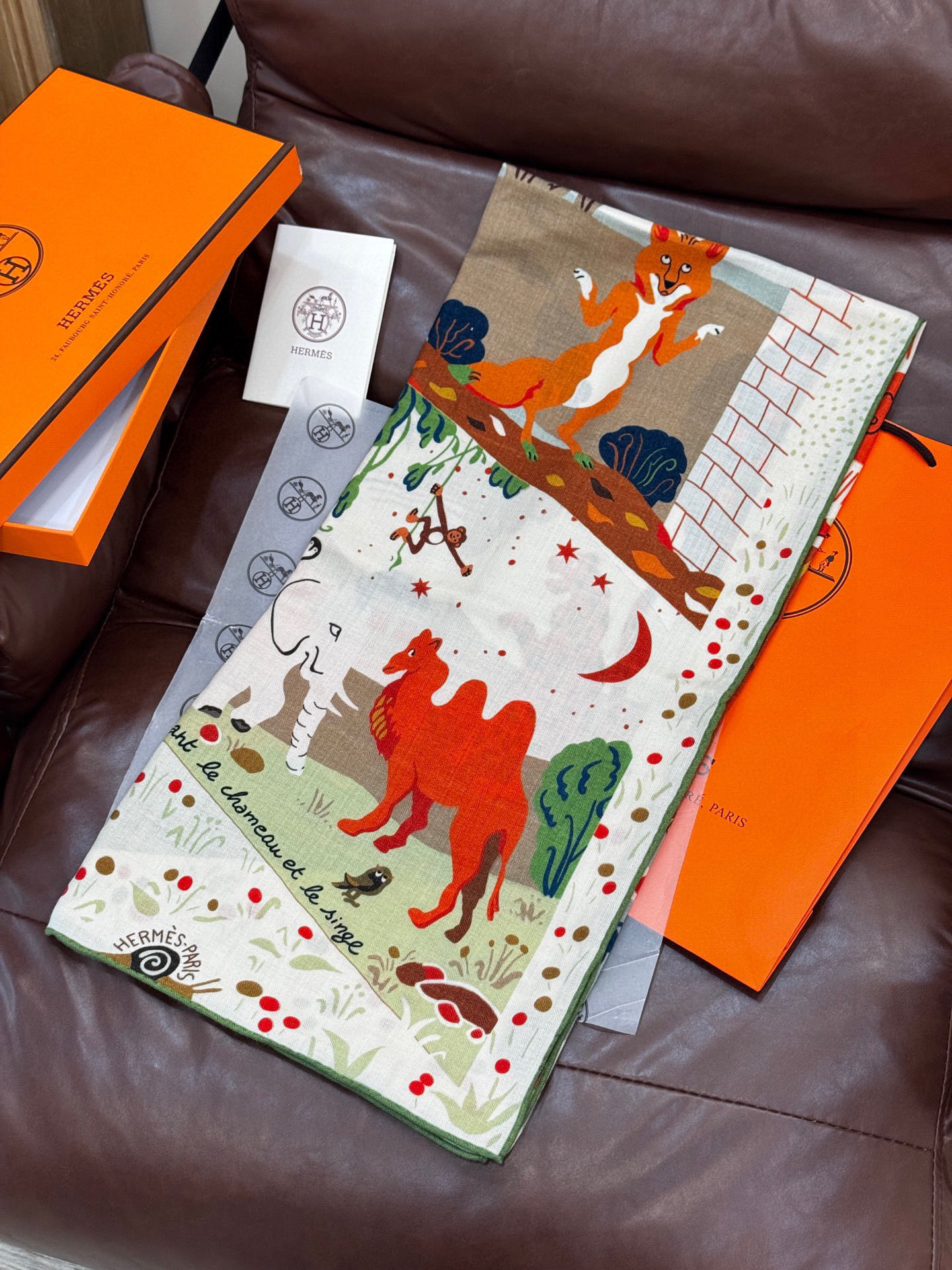  新款现货💖💖140丝绒方巾双面同色（专柜同步Hermes爱马仕）‼️抢‼️VIP推荐 ‼️下手一定要快