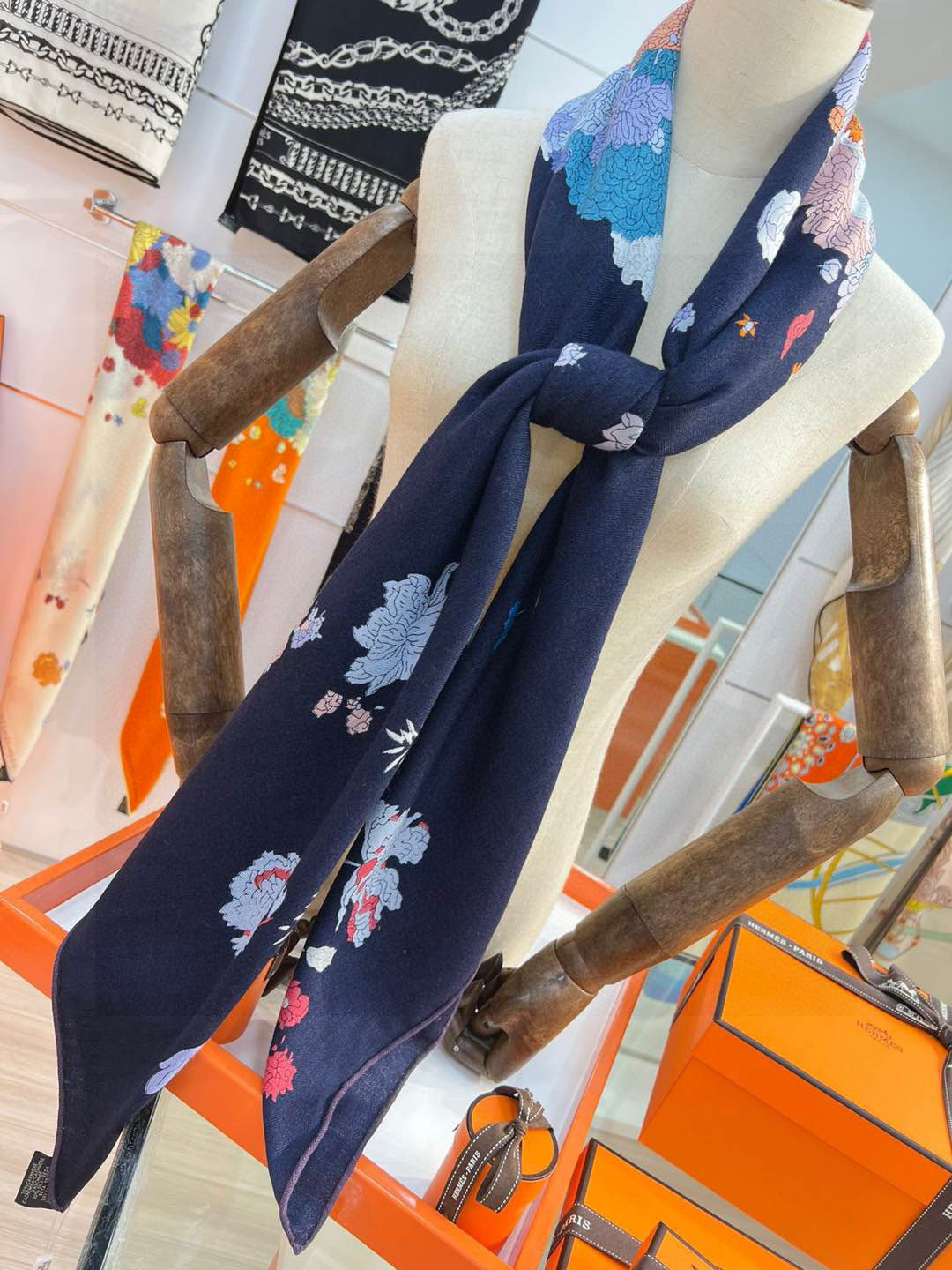  ❤  双面同色【▪️卓尔不凡，高级有气场！！】非常抬人，带点故事的精彩！永远加分的hermes艺术单品