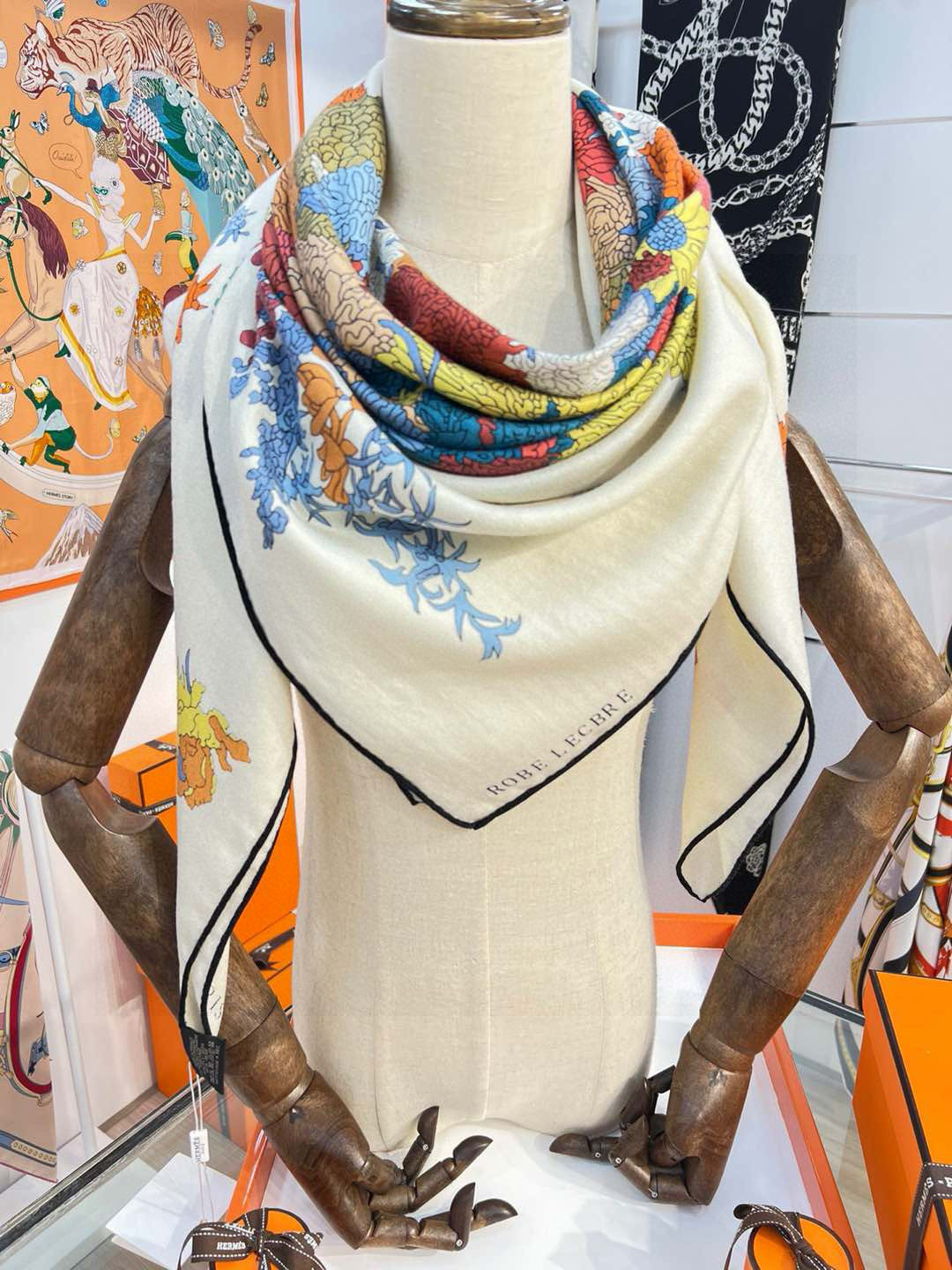  ❤  双面同色【▪️卓尔不凡，高级有气场！！】非常抬人，带点故事的精彩！永远加分的hermes艺术单品